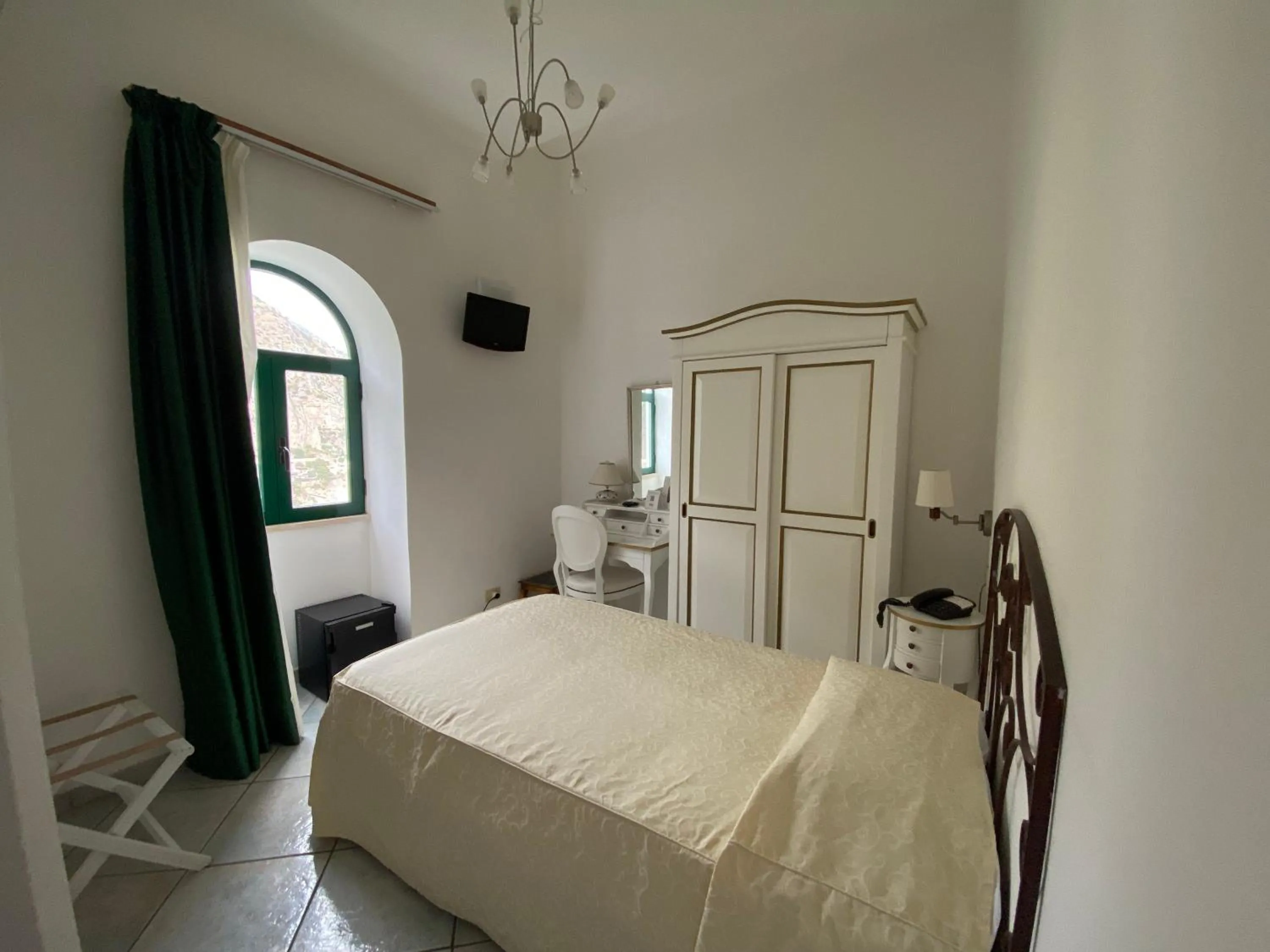 Single Room in Hotel La Perla