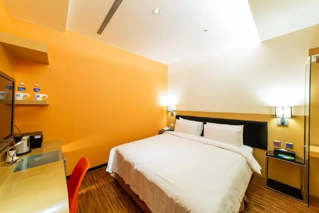 Superior Double Room (No Window) - Basement - No Parking in Hotel G7 Taipei