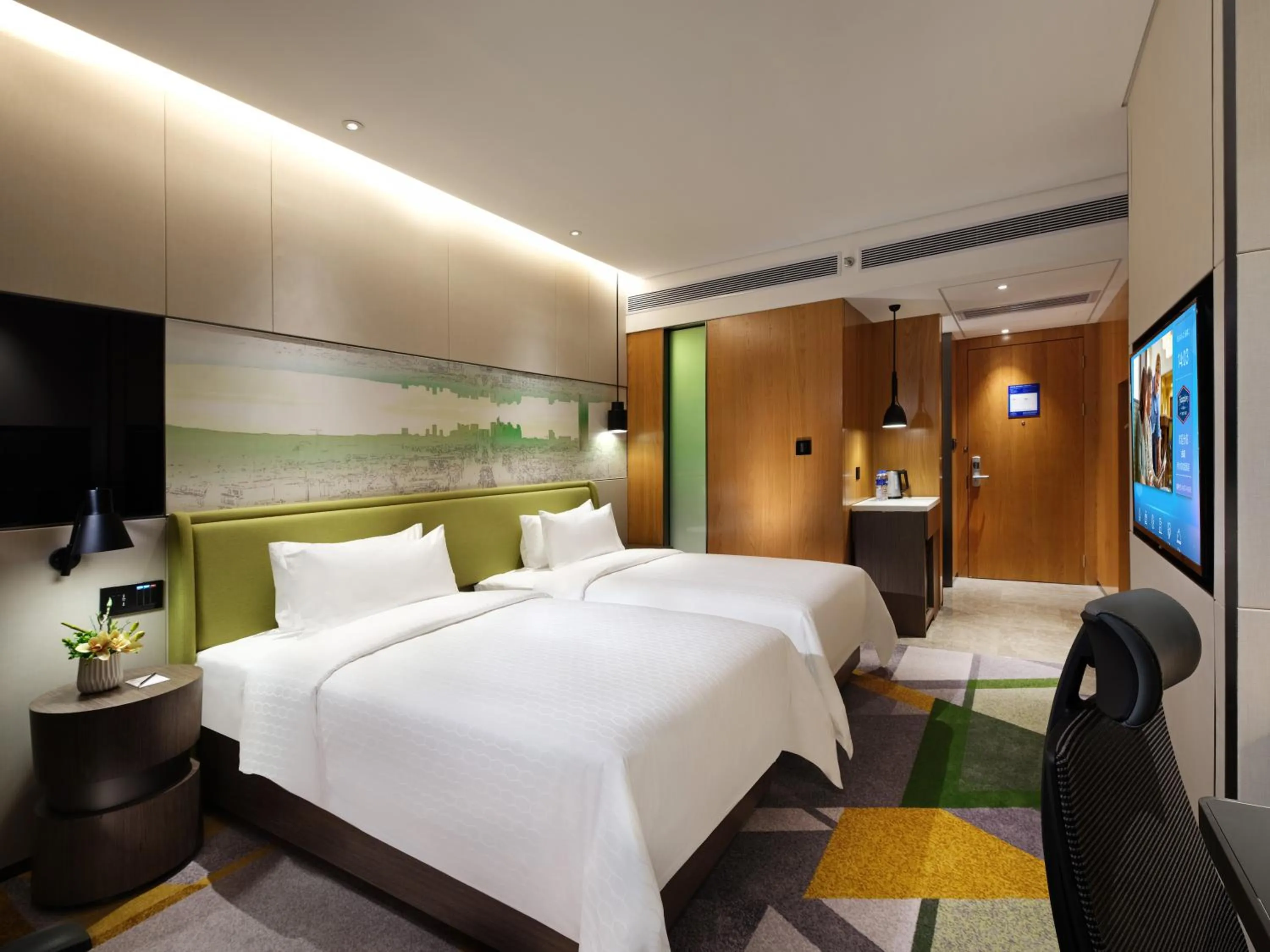 Comfort Twin Bed Room in Hampton by Hilton Guangzhou Tianhe Sports Center