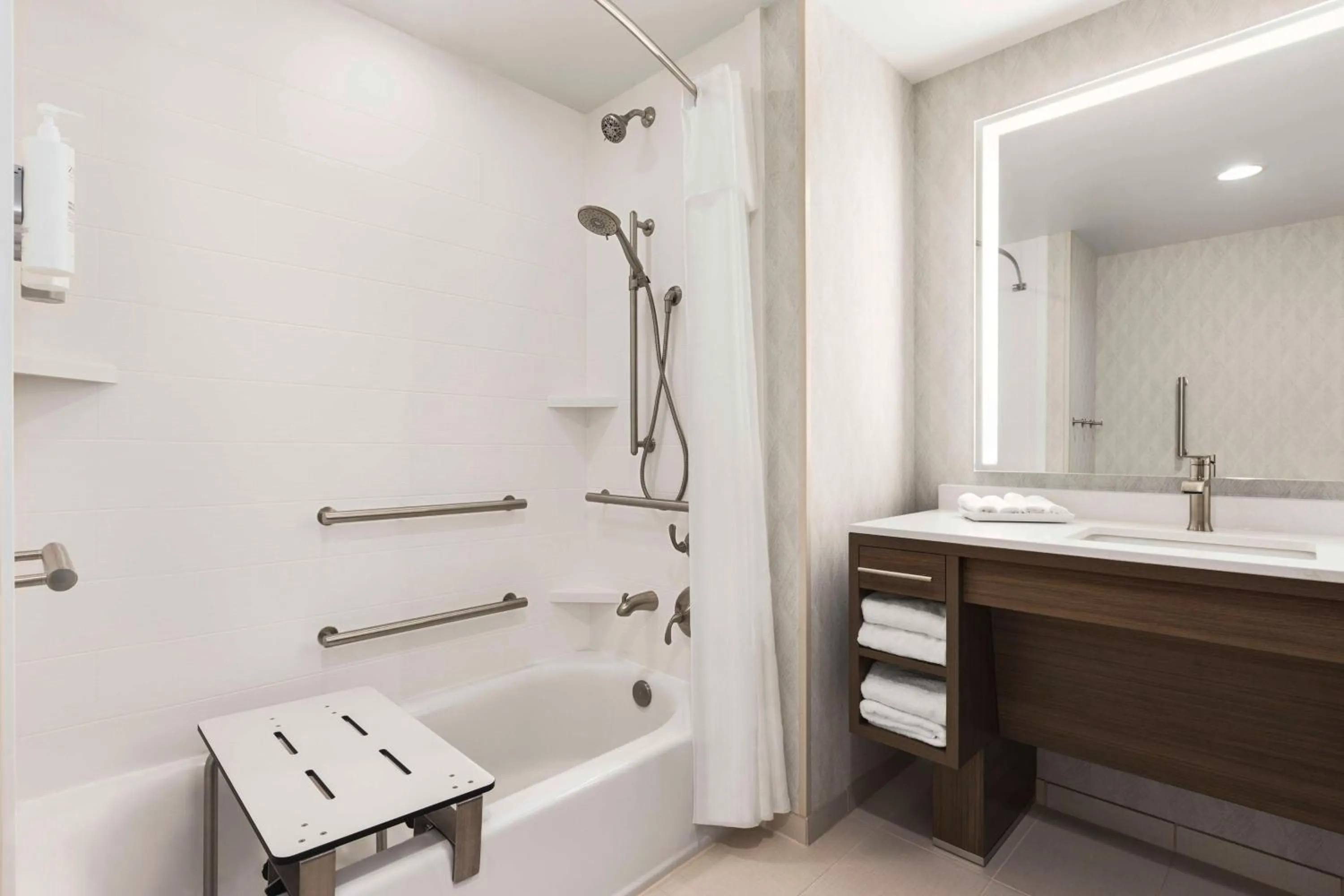 King Suite with Accessible Bathtub in Home2 Suites By Hilton Leesburg, Va
