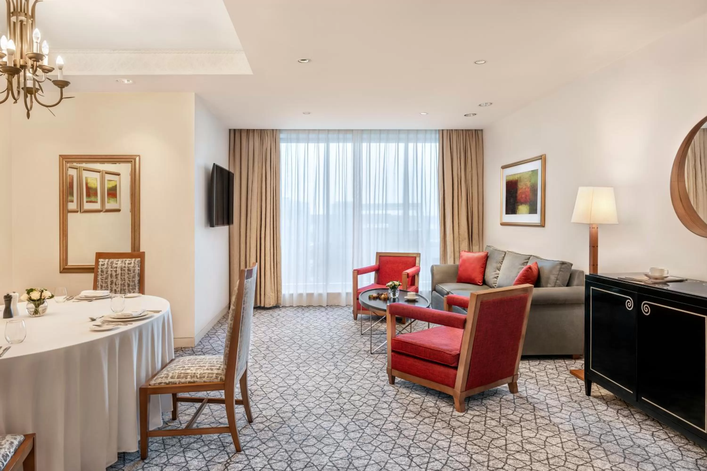 Three-Bedroom Apartment in The H Dubai