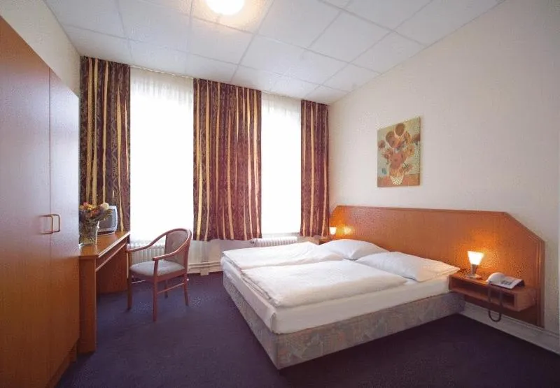 Double Room in Hotel Terminus am Hauptbahnhof & ZOB