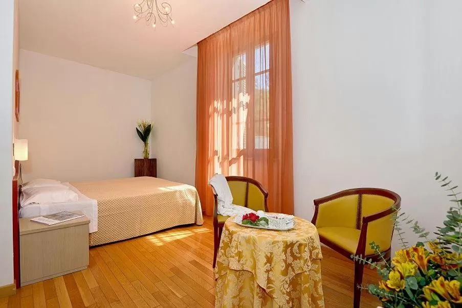 Triple Room in Hotel La Colonna