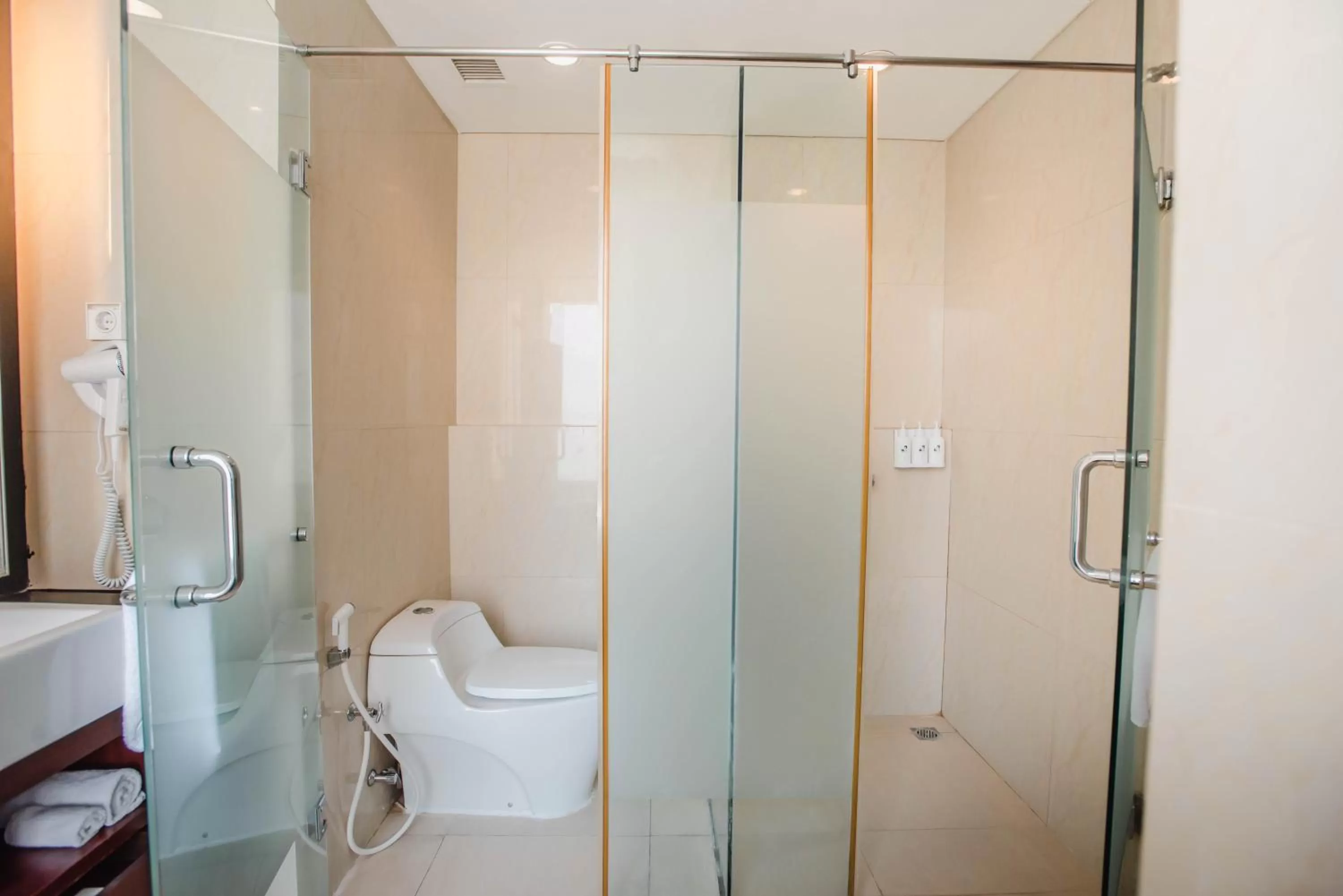 Deluxe Double or Twin Room with Plunge Pool in Swiss-Belresort Watu Jimbar