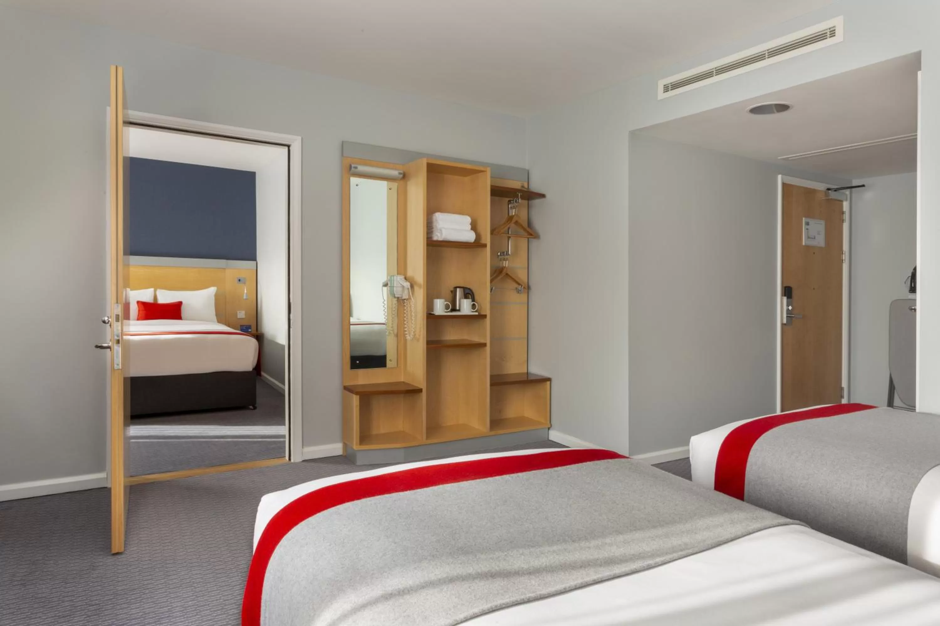 Standard Twin Room with Free Hot Breakfast - Accessible in Holiday Inn Express Birmingham Redditch by IHG