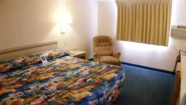 King Room - Smoking  in Americas Best Value Inn Jefferson City