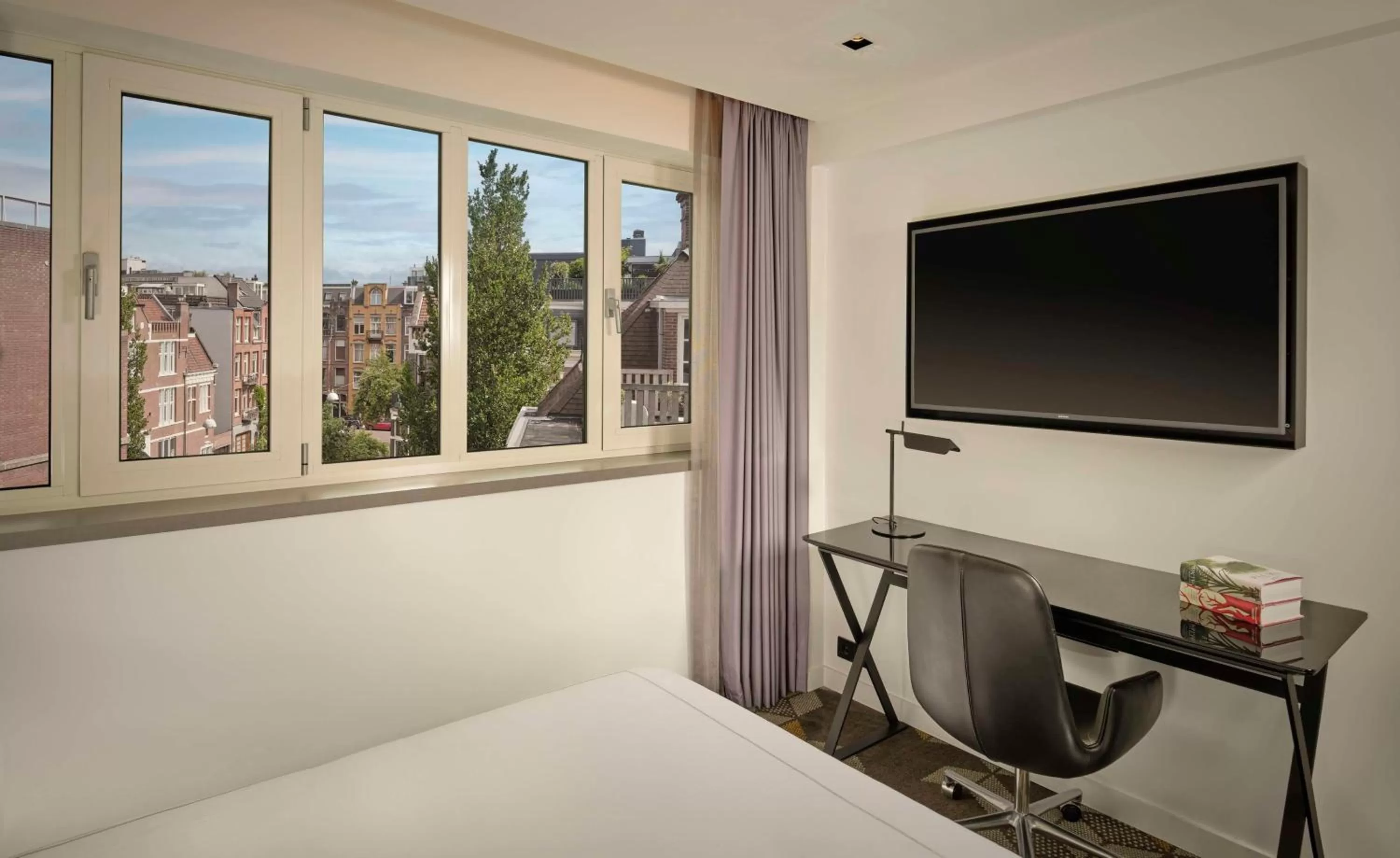 Cozy Double Room in Park Plaza Vondelpark Amsterdam