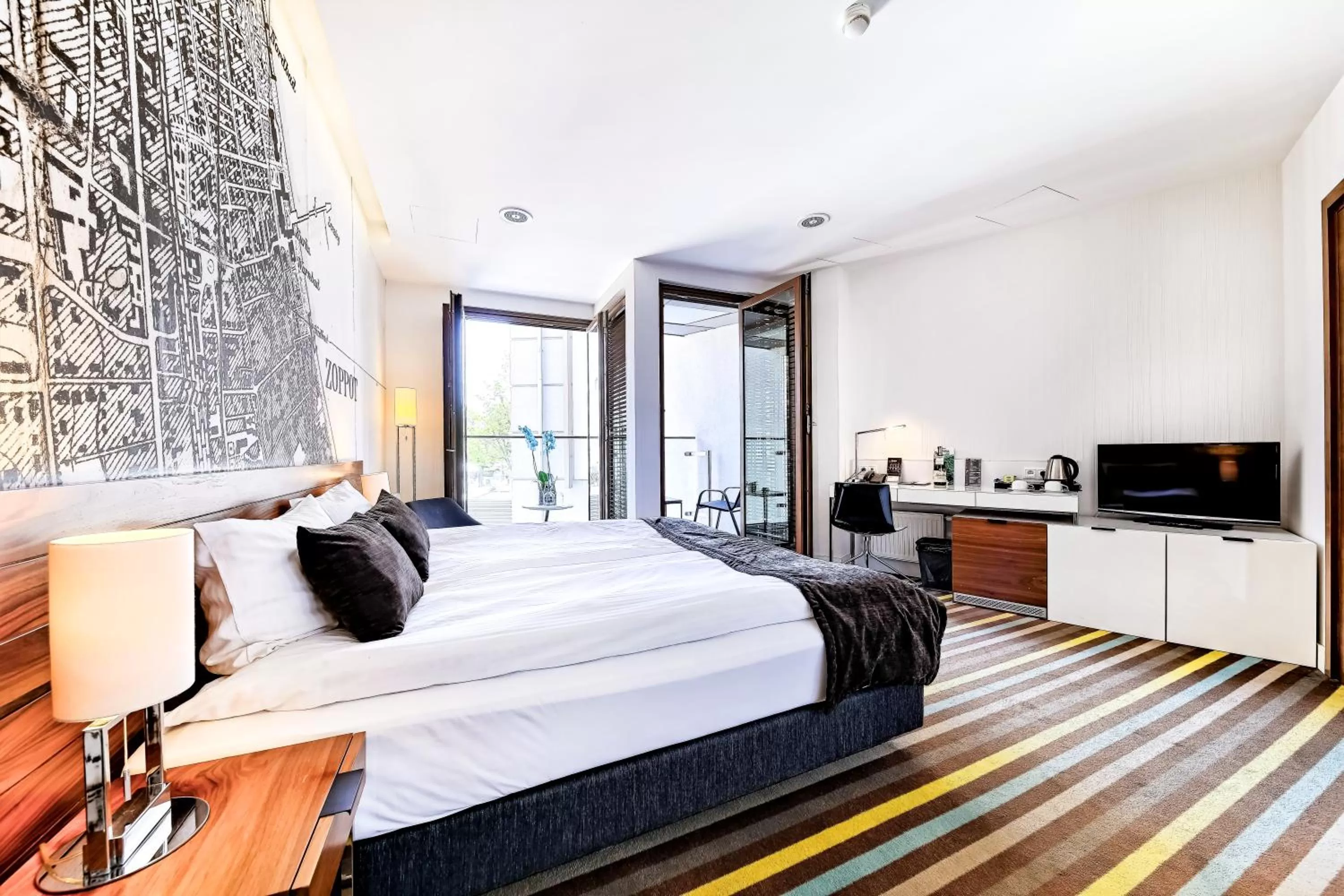 Deluxe Double Room with Balcony in Bayjonn Boutique Hotel