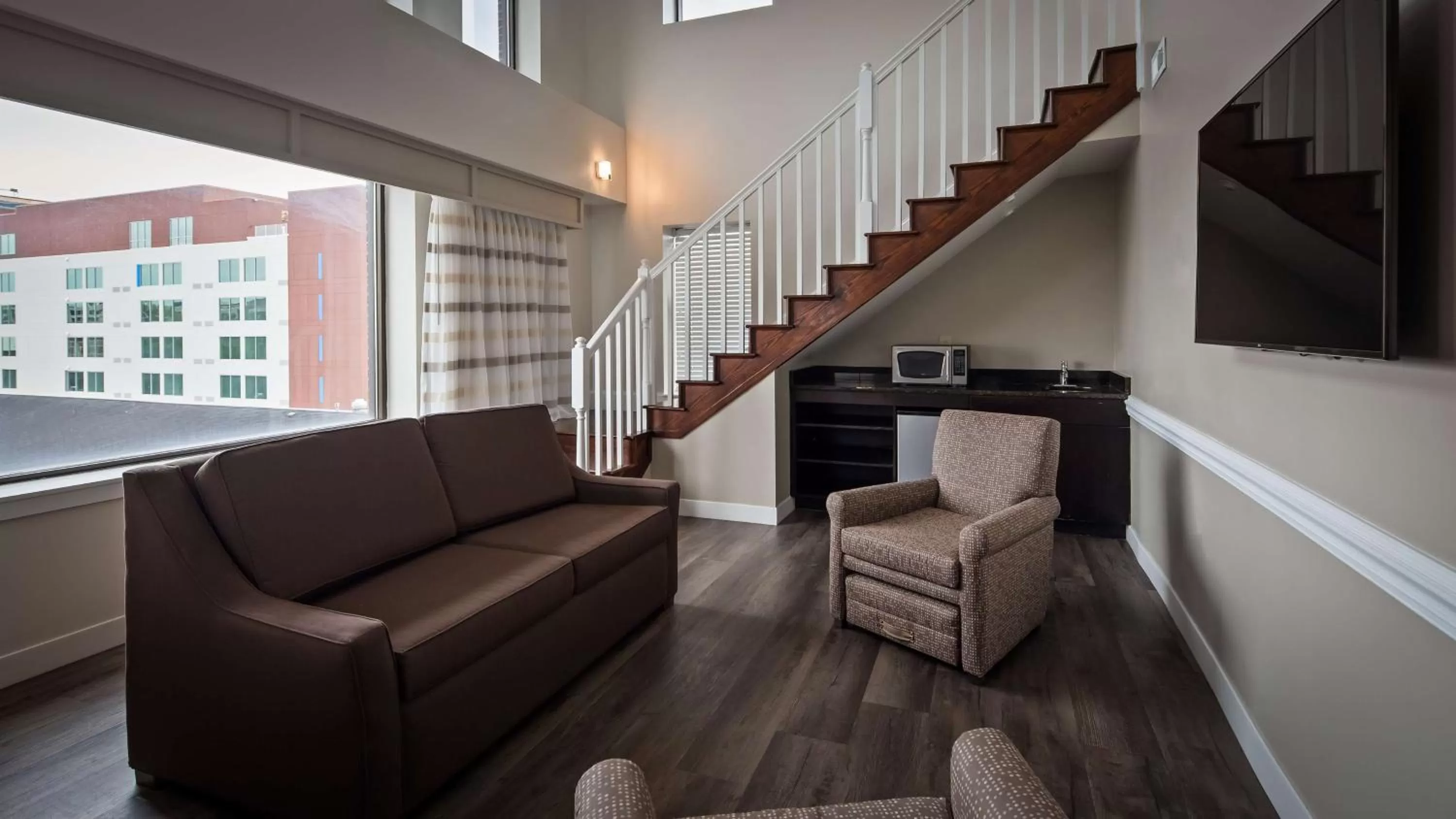 King Suite with Sofa Bed and River View - Non-Smoking in Best Western Plus Coastline Inn