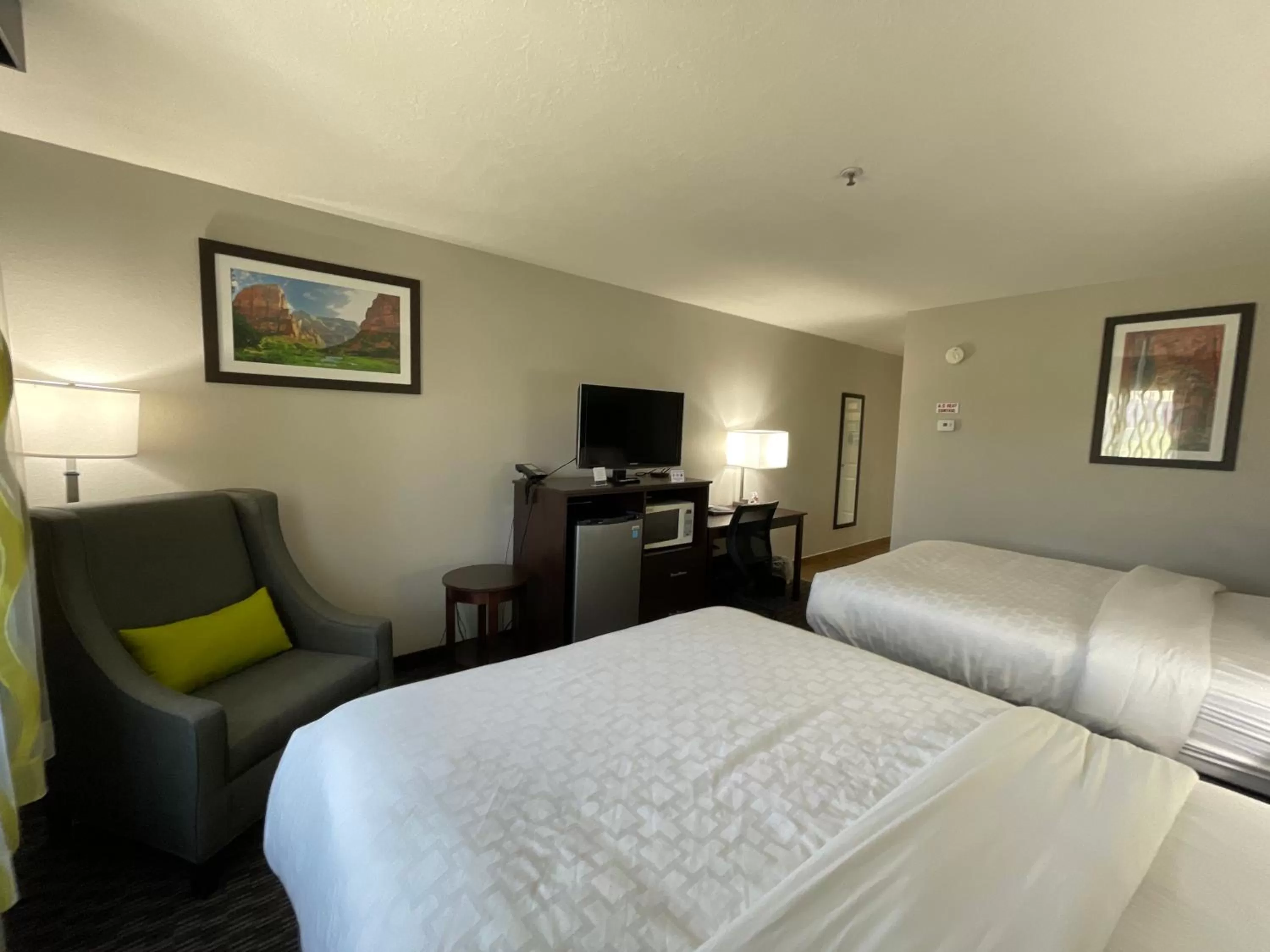 Deluxe Suite with Two Queen Beds - Non-Smoking in Wingate by Wyndham Cedar City