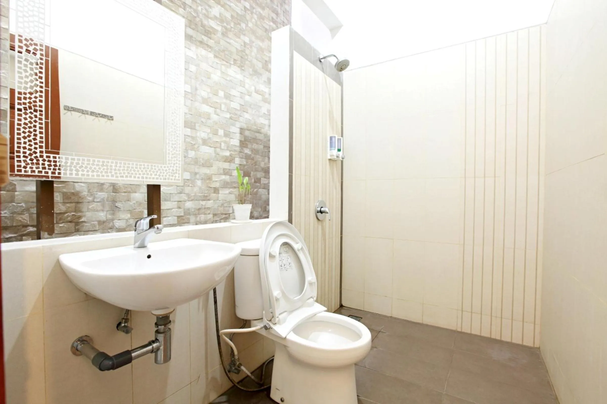 Deluxe Family Room in de' Halimun Guest House