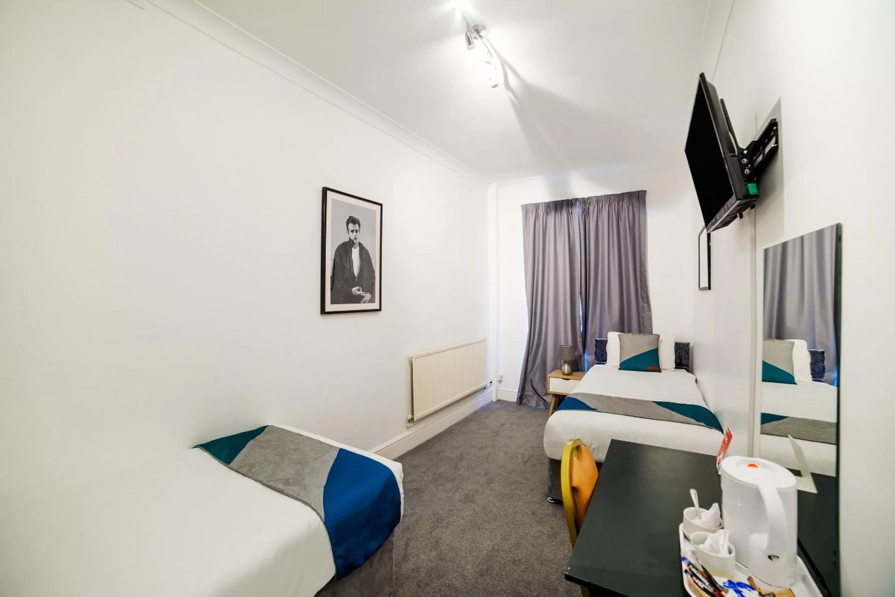 Standard Twin Room in St George's Hotel