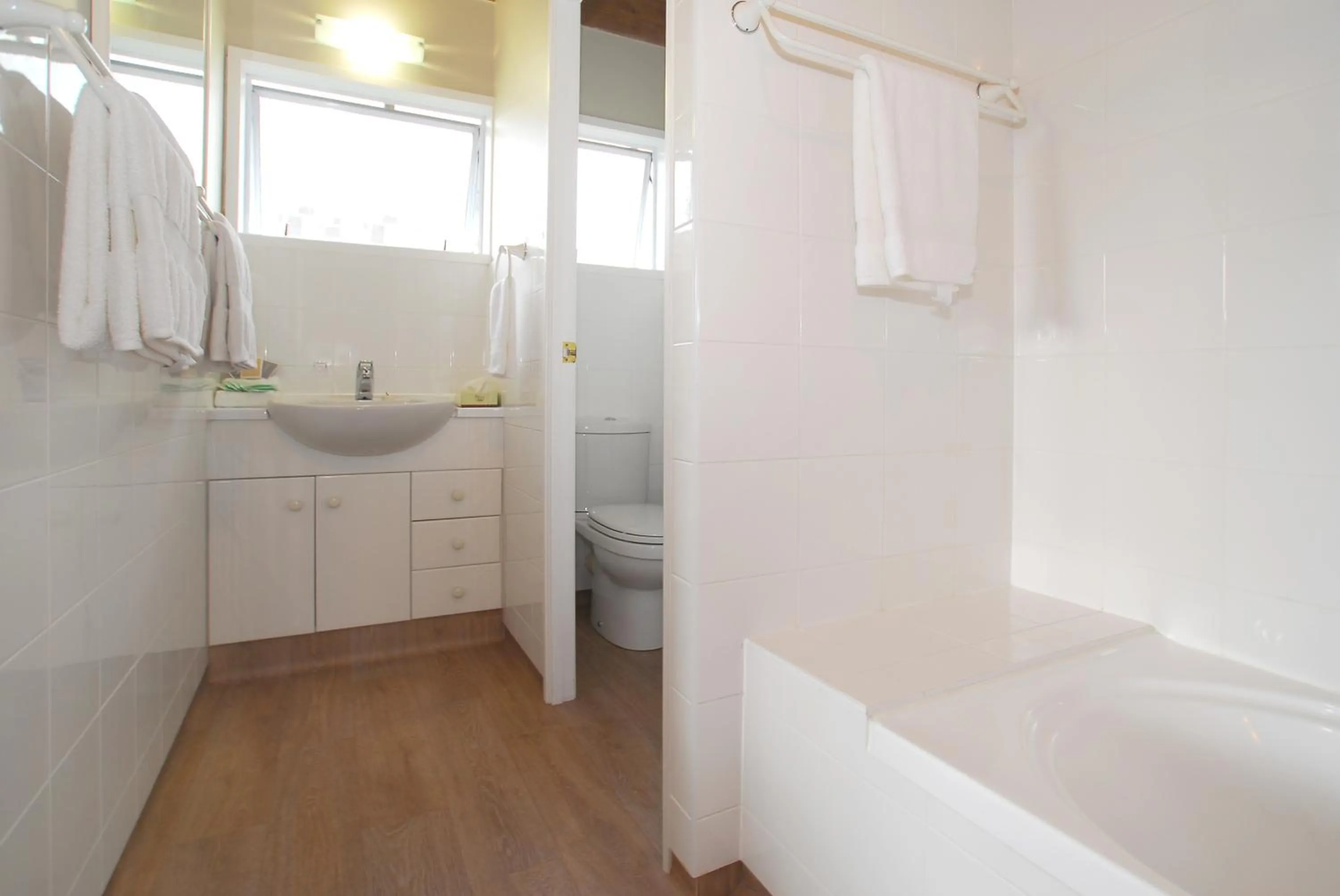 Two-Bedroom Apartment in Takapuna Motor Lodge