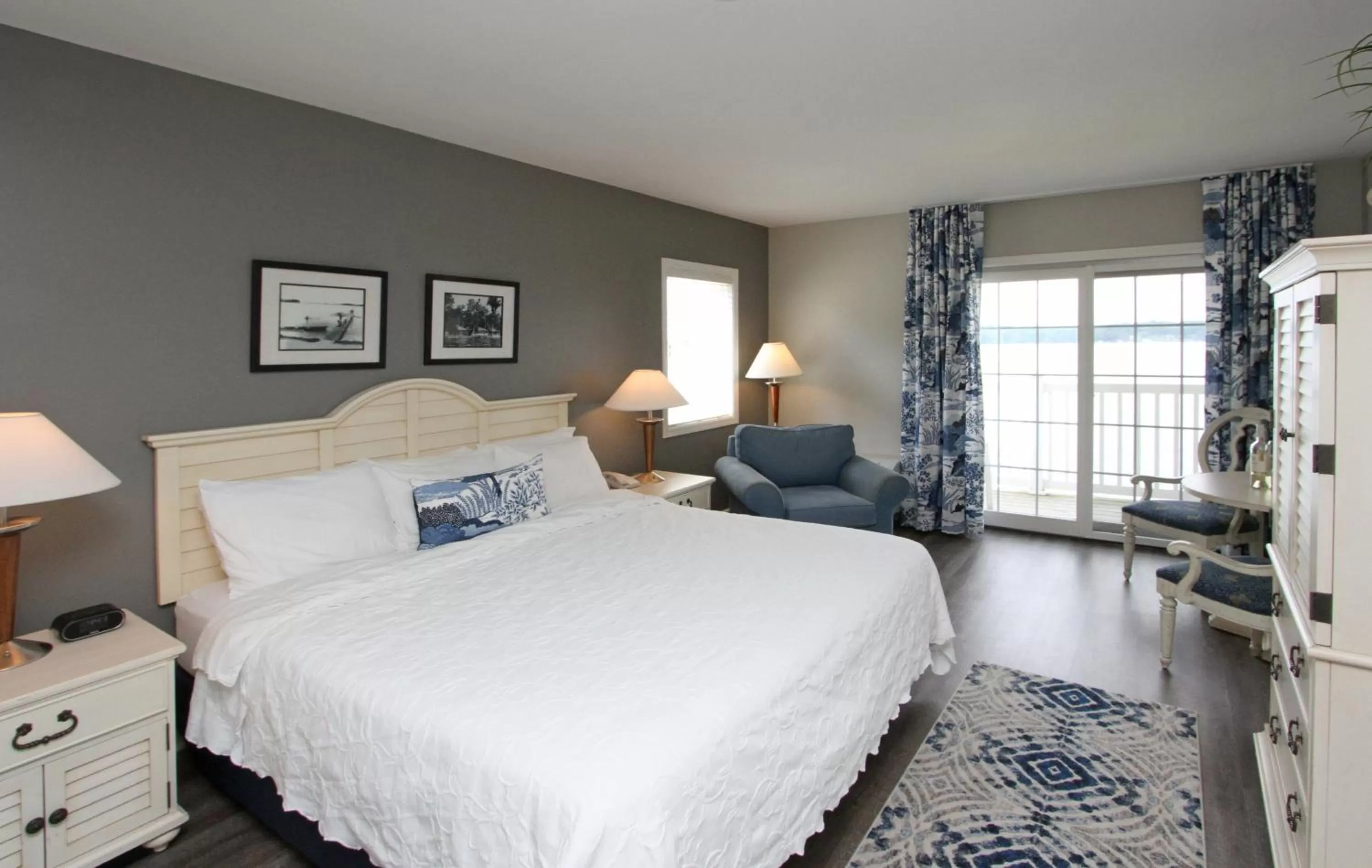 Lakeside Luxury in Bay Pointe Inn