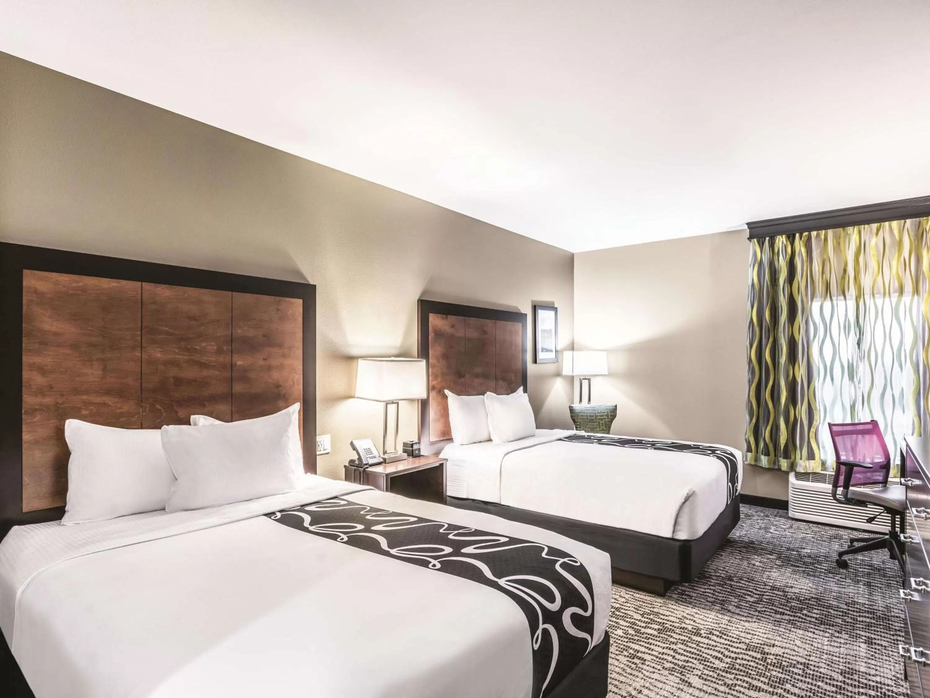 Queen Room with Two Queen Beds - Non-Smoking in La Quinta Inn & Suites by Wyndham Walla Walla