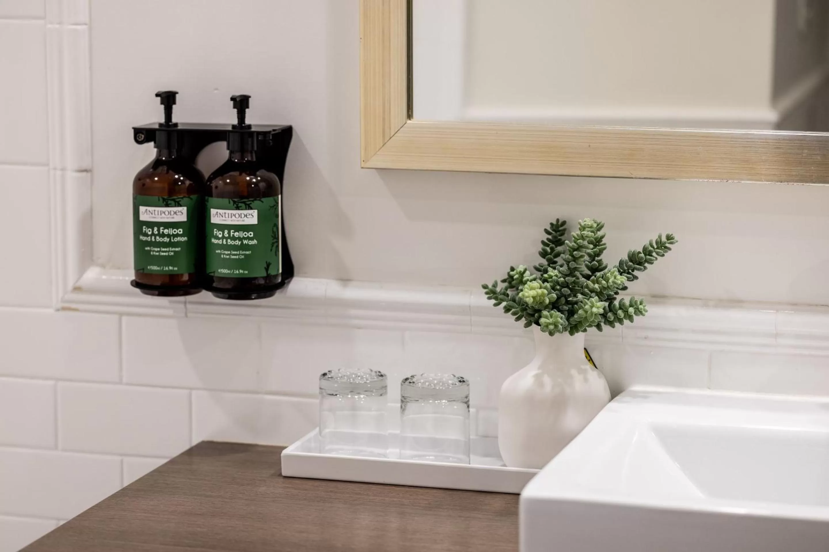 King Room with Balcony in Crowne Plaza Terrigal Pacific by IHG