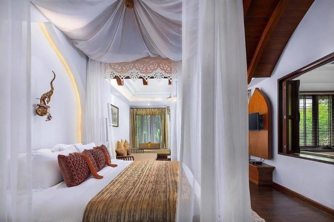 Grand Deluxe Suite in Royal Muang Samui Villas