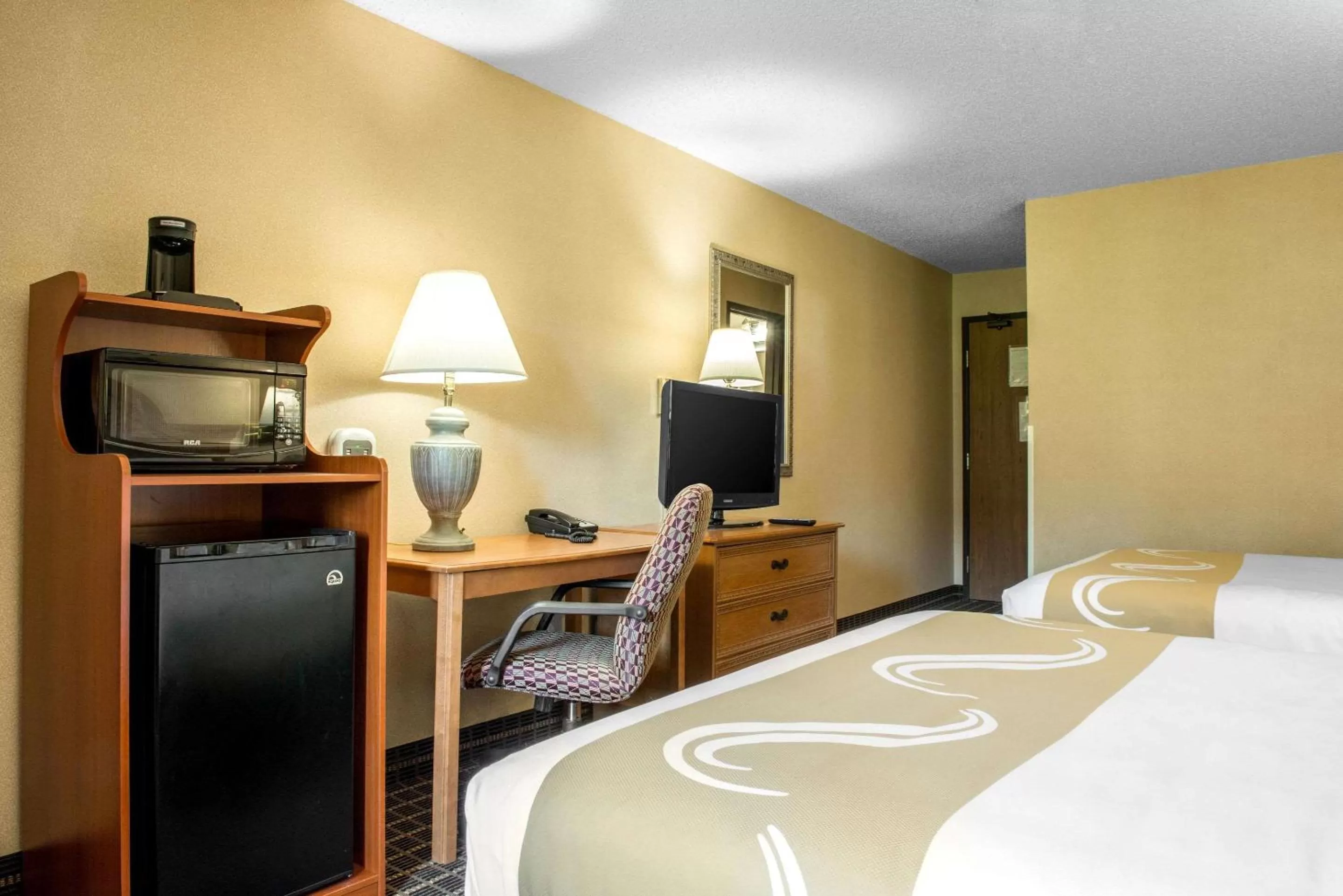 Queen Room with Two Queen Beds - Non-Smoking in Quality Inn Meadville
