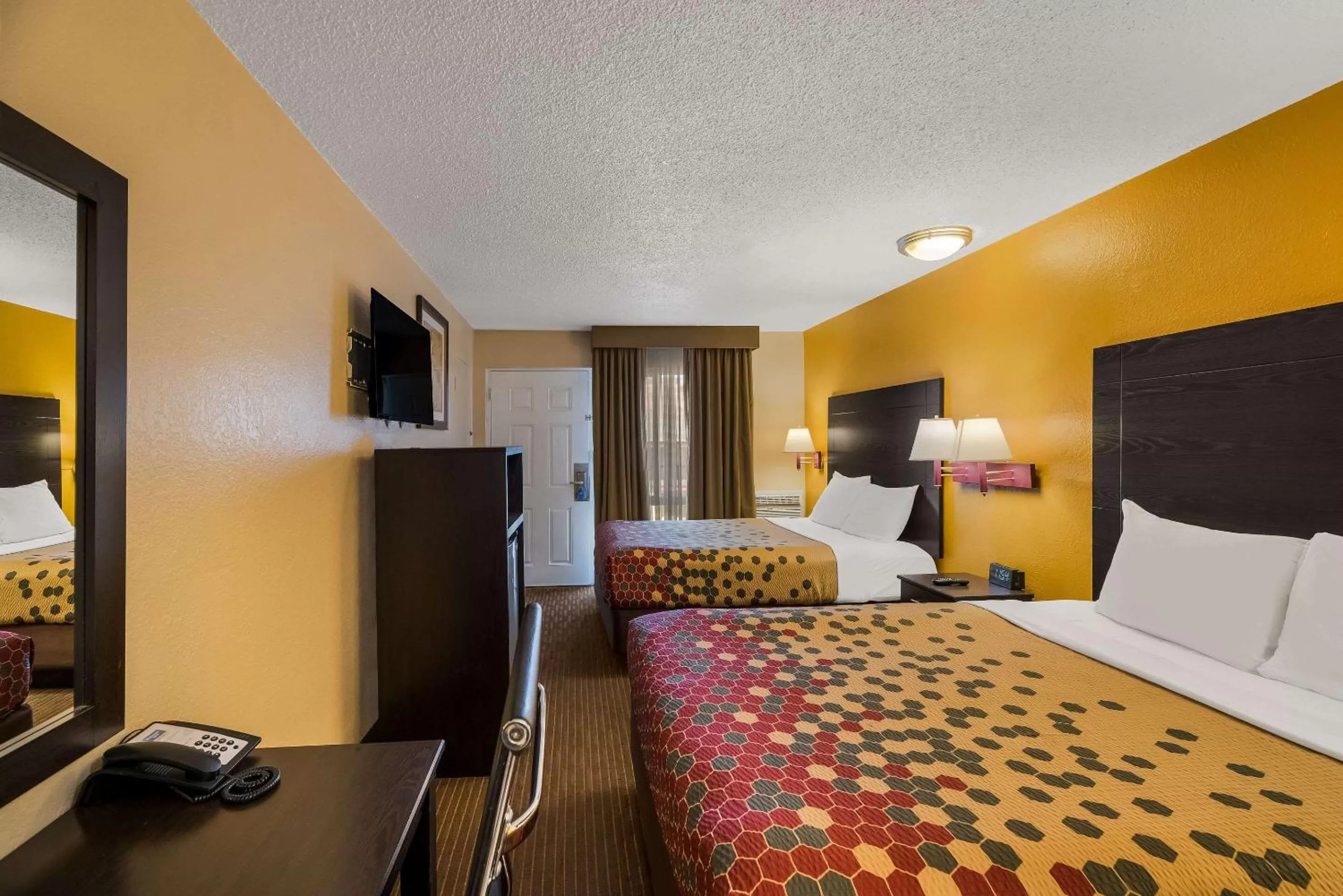 Double Room with Two FXL Double Beds - Non-Smoking in Rodeway Inn Flagstaff-Downtown
