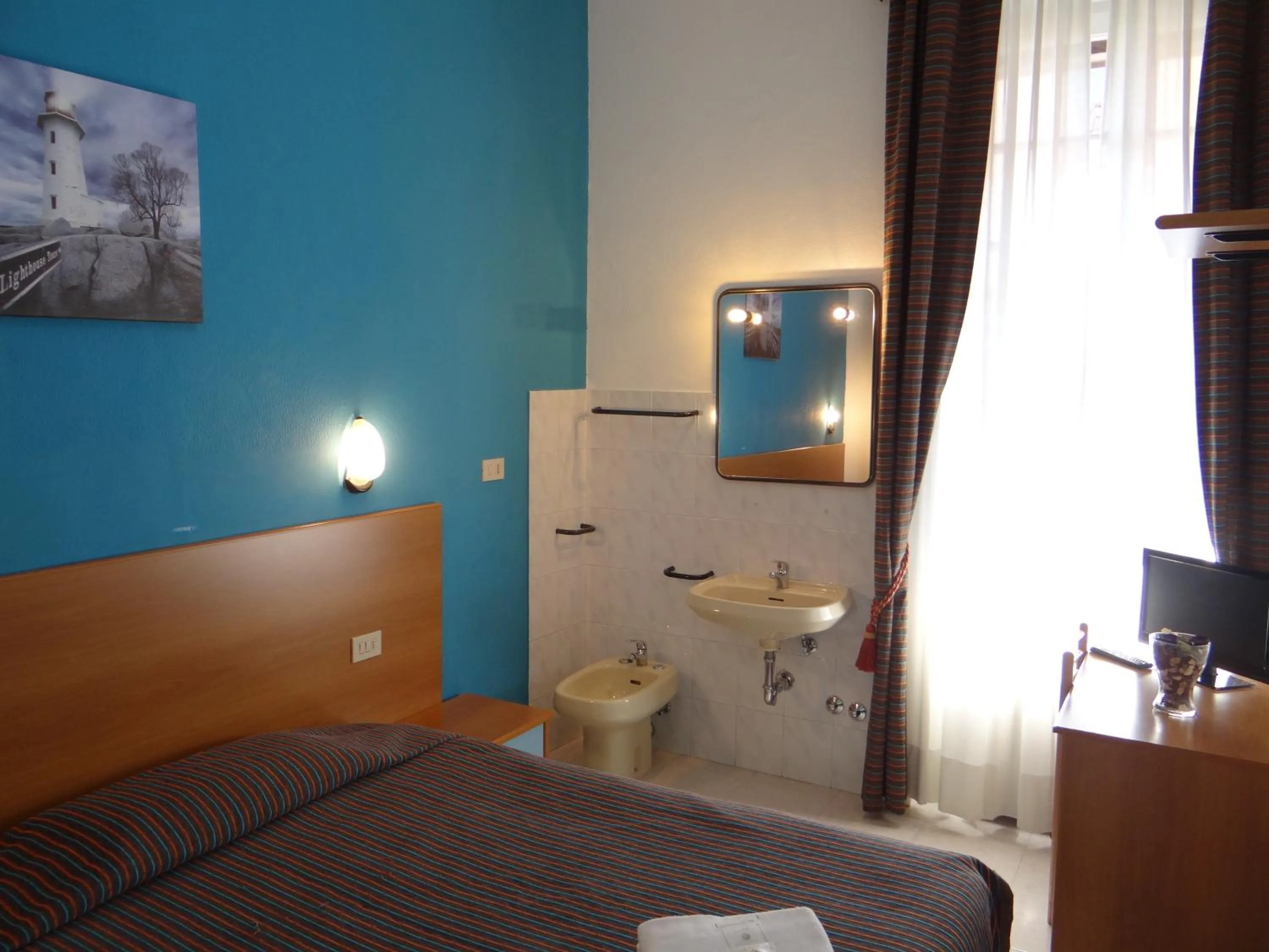 Single Room with Shared Bathroom in Hotel Amendola Fiera