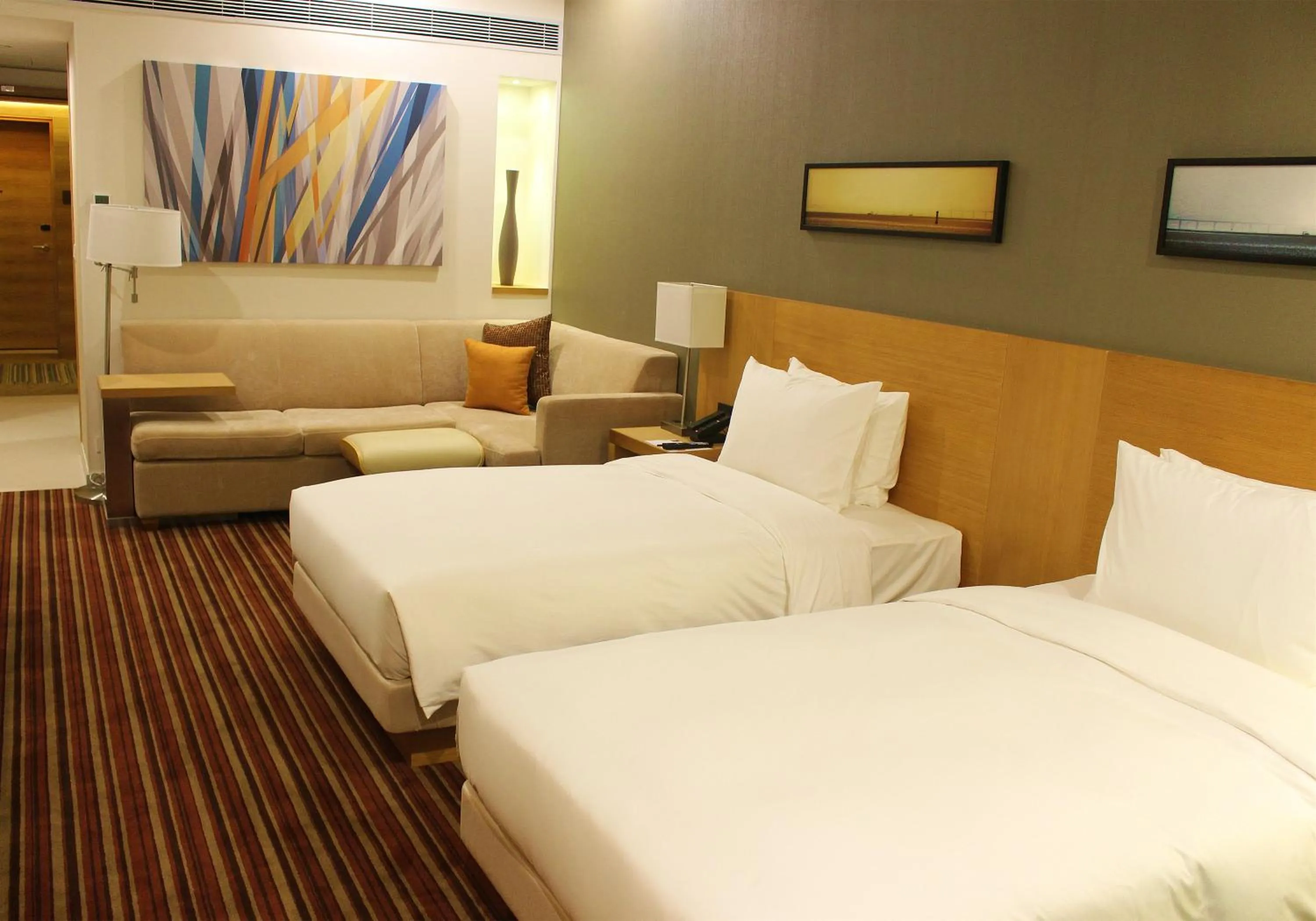 Twin Room in Hyatt Place Shenzhen Airport