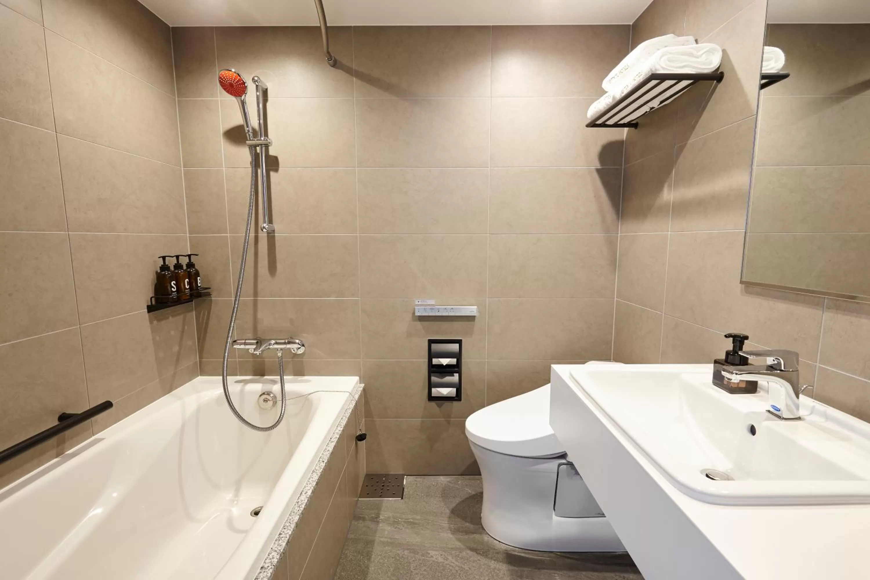 Superior Twin Room in Kawasaki King Skyfront Tokyu REI Hotel