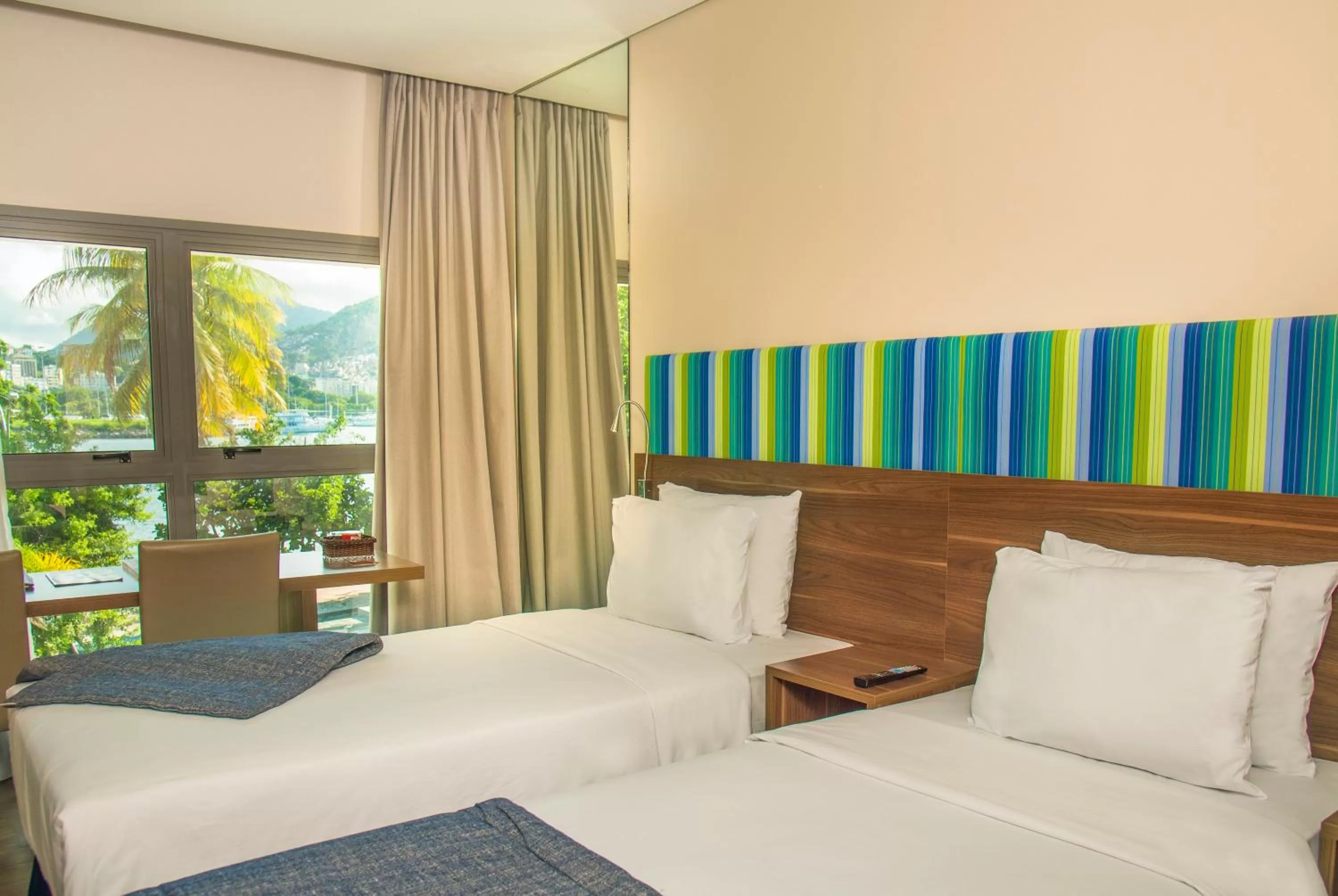 Superior Double Room with Sea View in Prodigy Santos Dumont by Wish