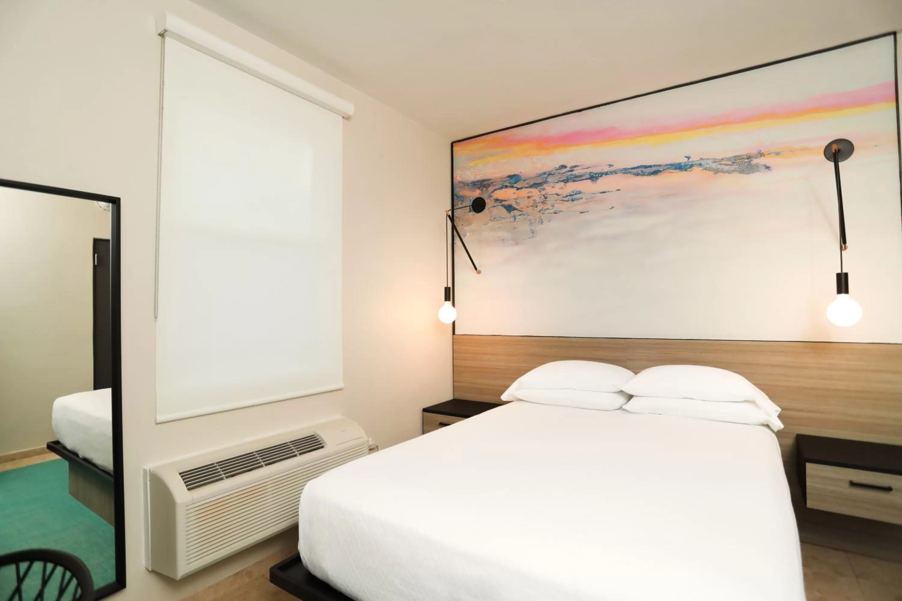 Tryst Classic Queen in The Tryst Beachfront Hotel