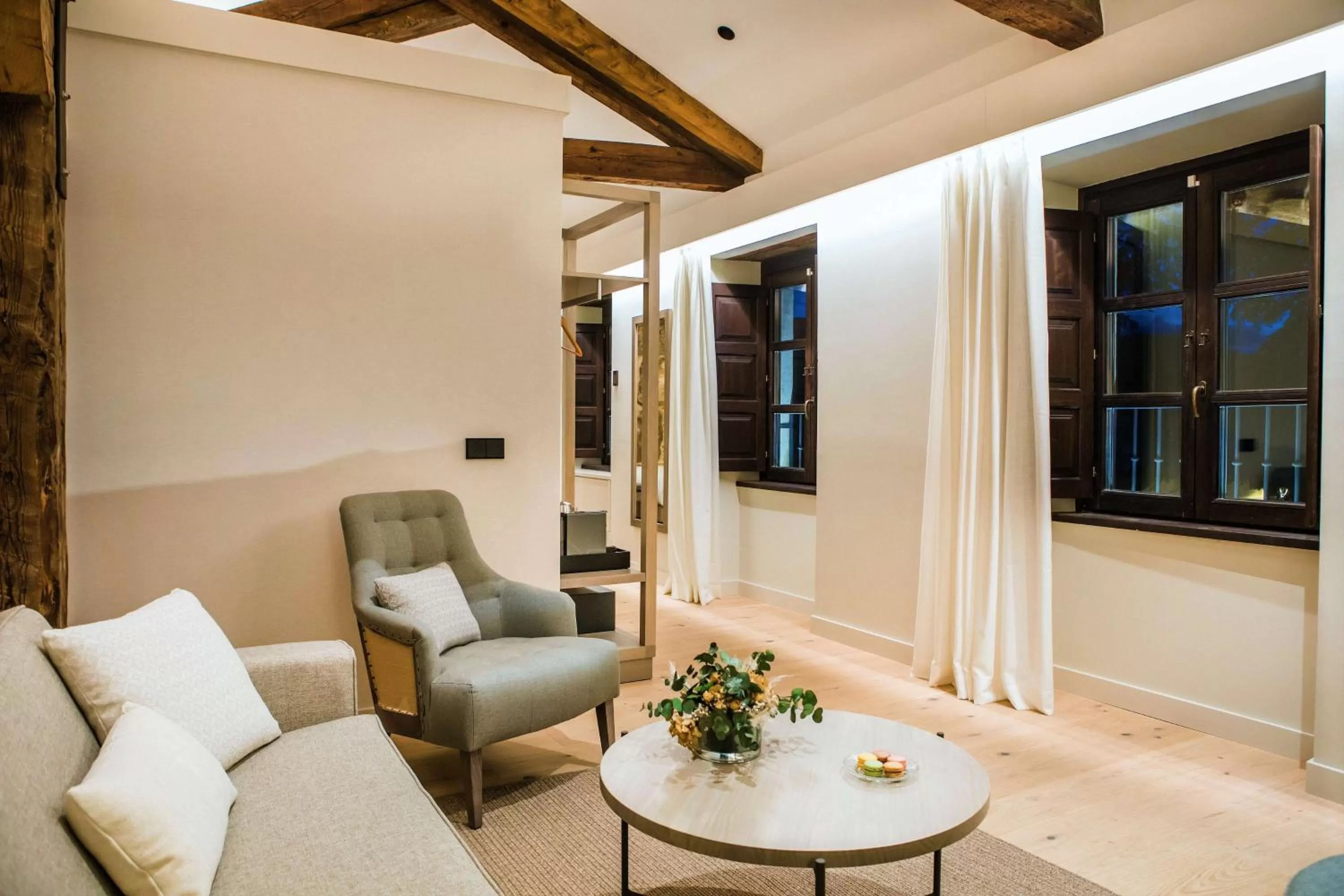 King Suite with Sofa Bed in Sofraga Palacio