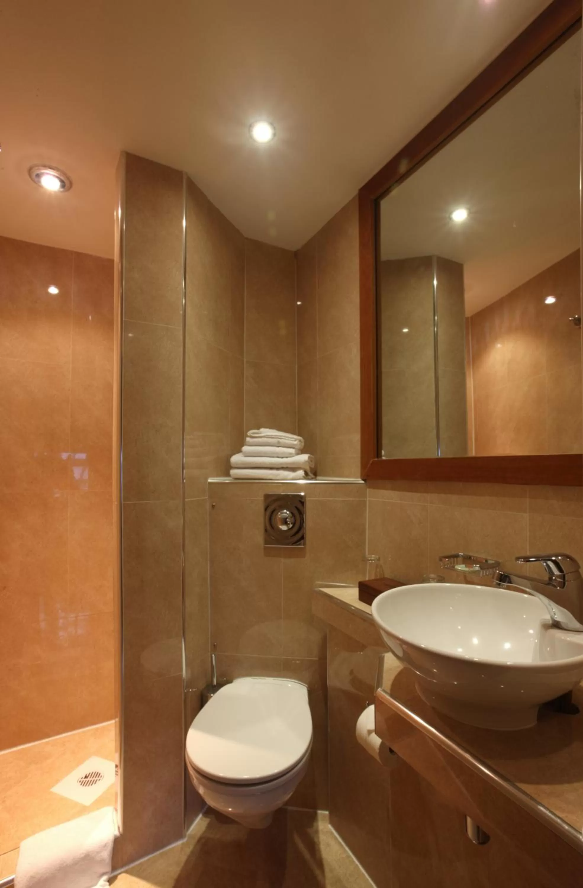 Luxury Double Room in The Edwin Hotel