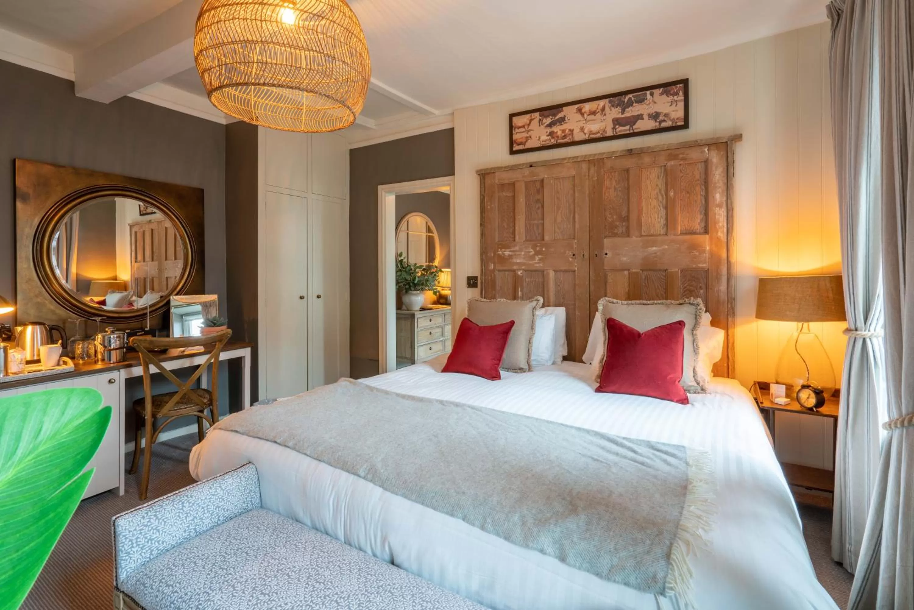 Classic Twin Room Friary - Annex in The George Inn & Plaine