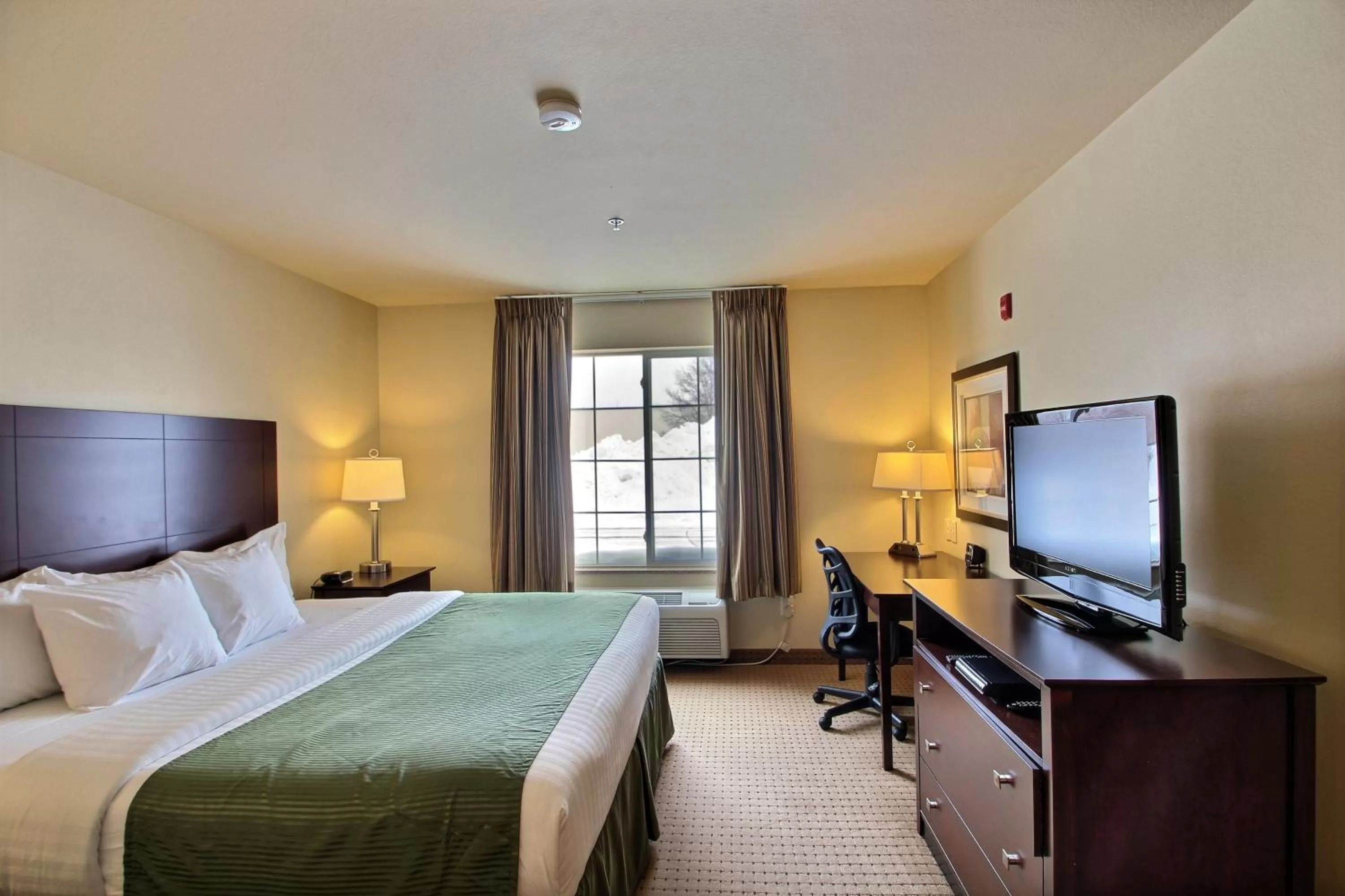 King Room - Disability Access in Cobblestone Inn & Suites - Brillion