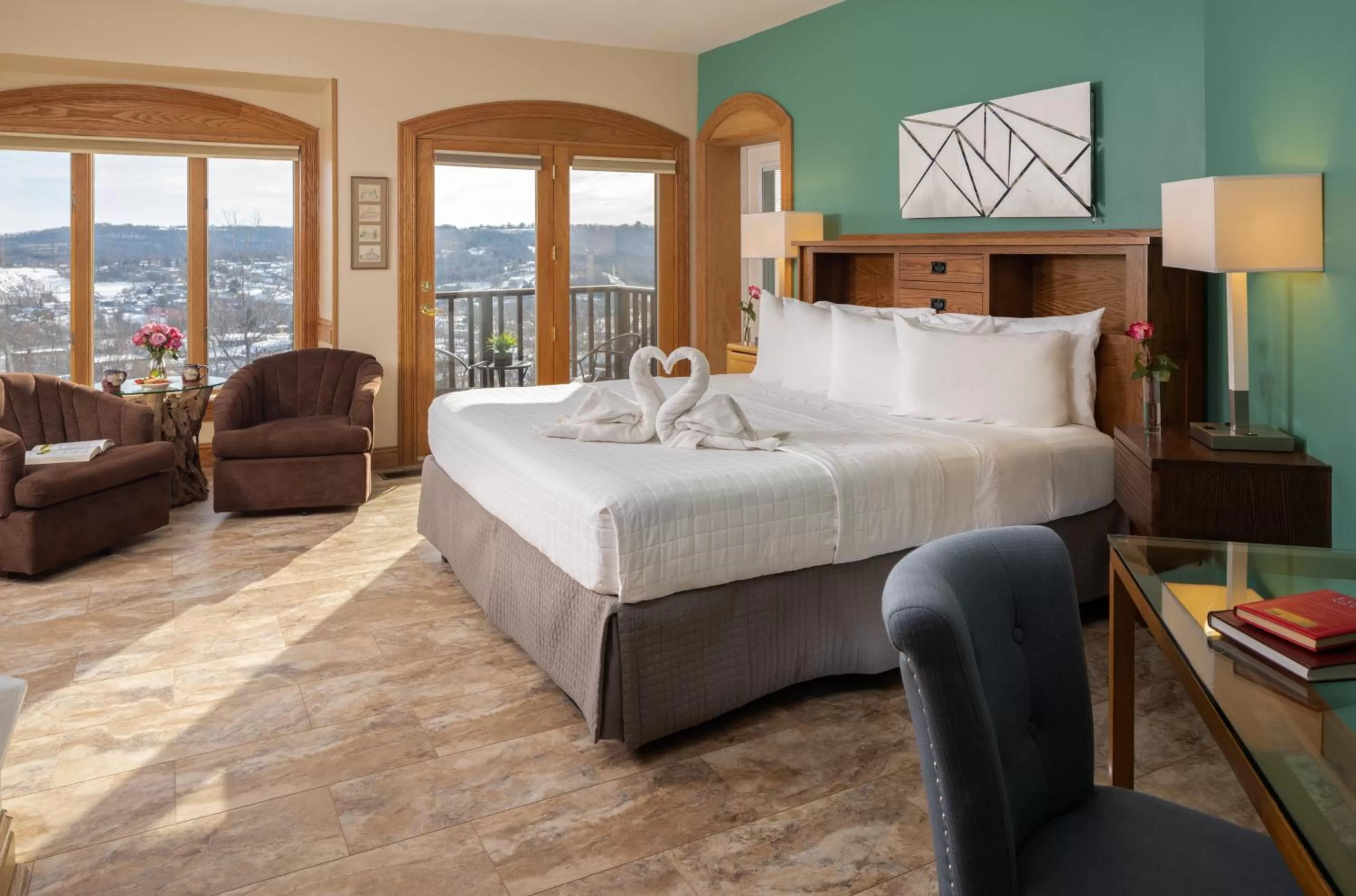 Deluxe Suite with Spa Bath in Hermann Hill