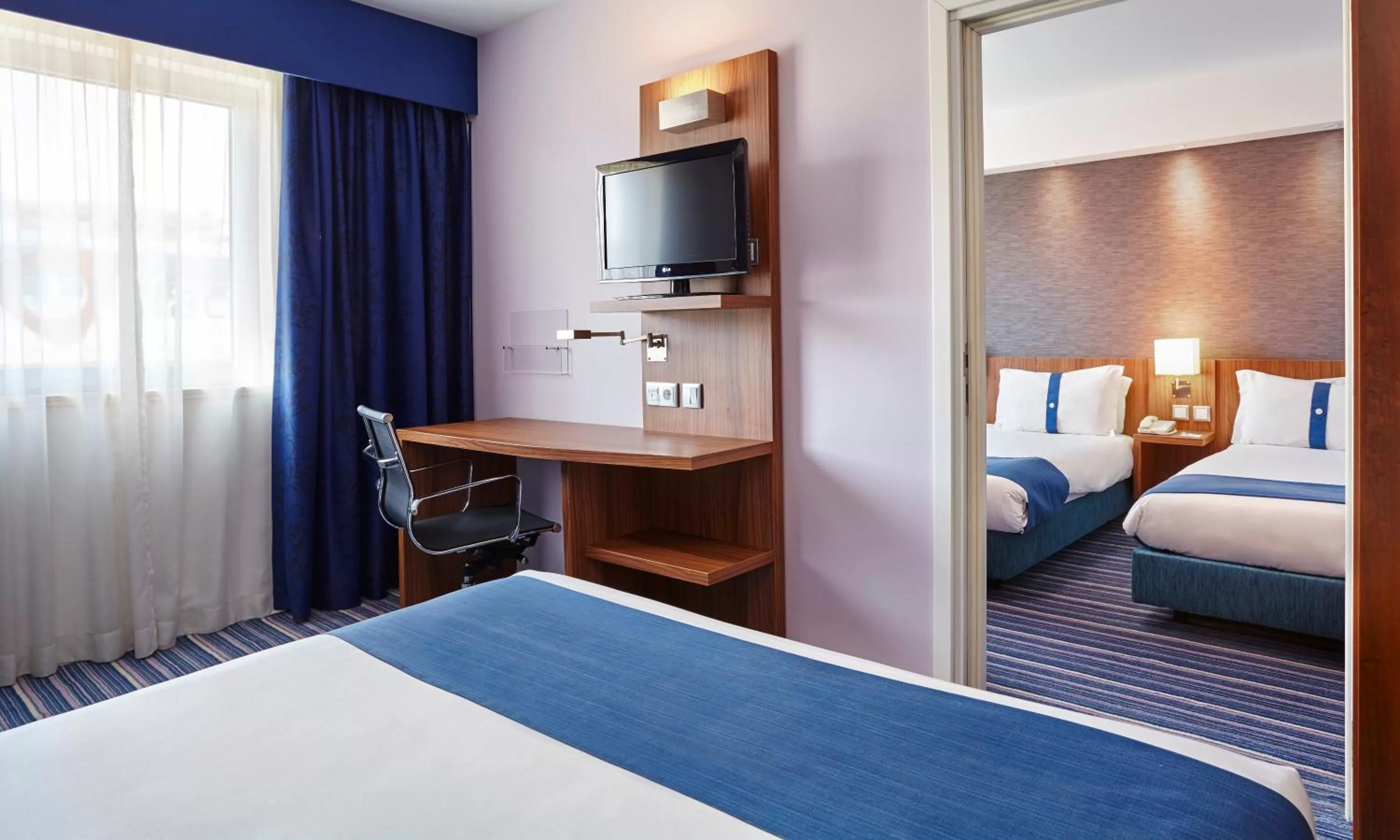 Twin Room - Non-Smoking in Holiday Inn Express Lisbon Alfragide, an IHG Hotel