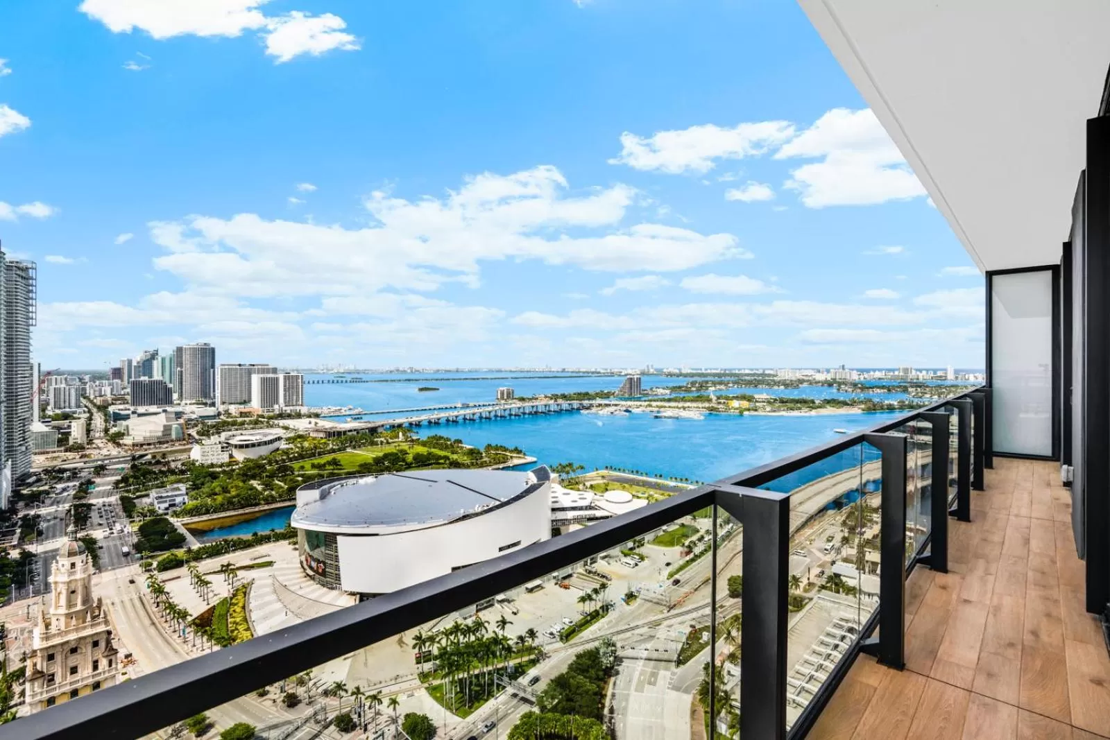 City View One Bedroom Suite with King Bed in The Elser Hotel Miami - An All-Suite Hotel