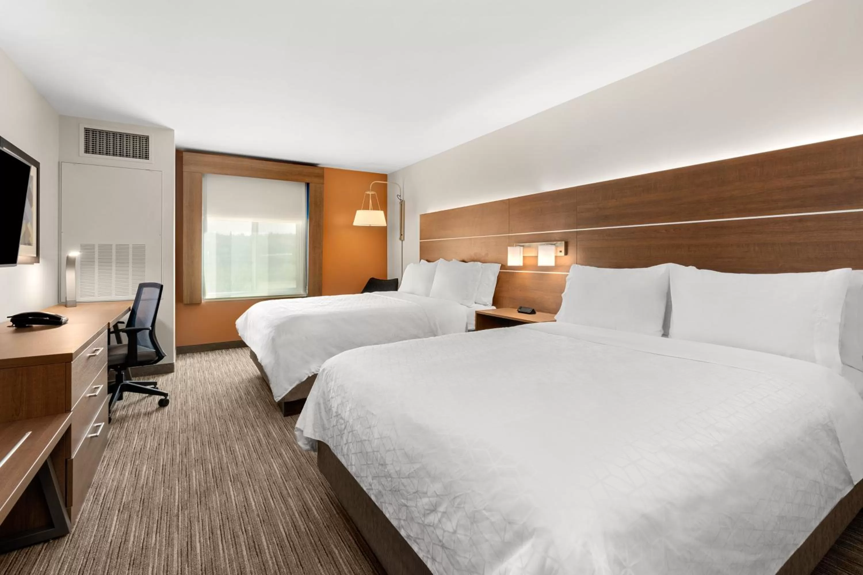 Standard Room with Two Queen Beds in Holiday Inn Express and Suites Sumner by IHG