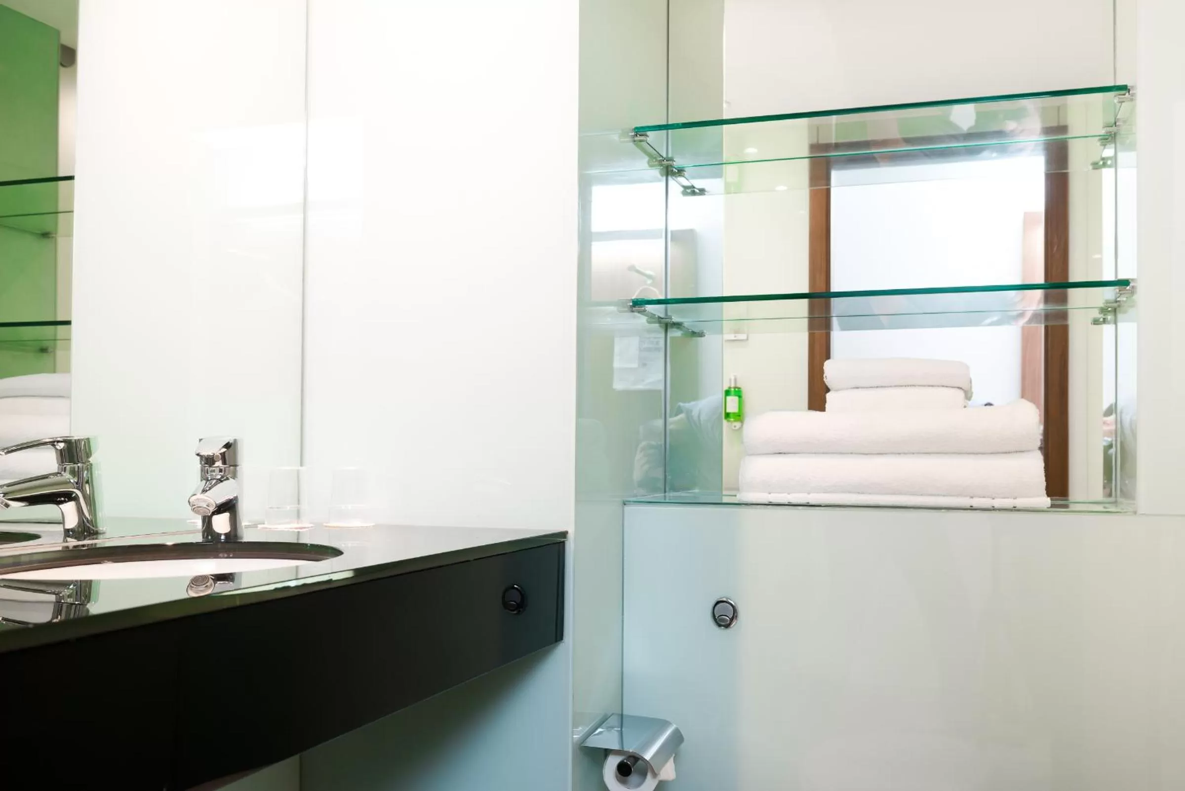 Business Double Room - Non-Smoking in Ramada Encore Leicester City Centre