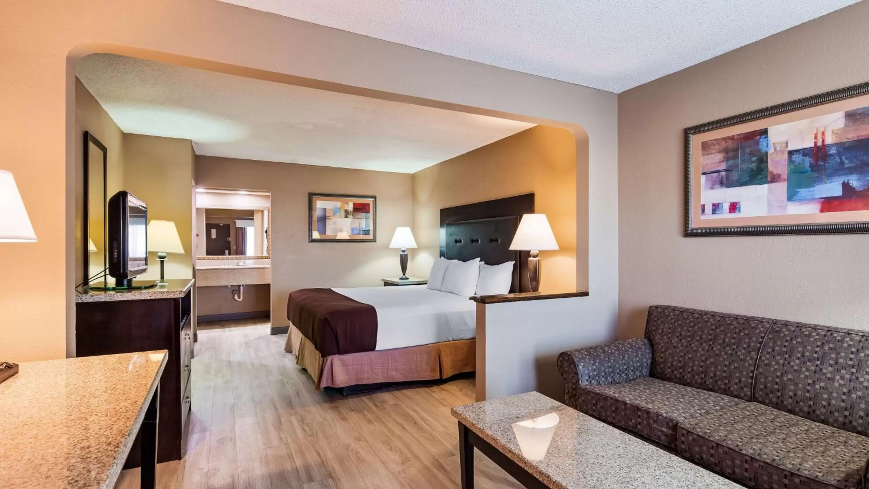 Oversize King Room - Non-Smoking in Best Western Lumberton