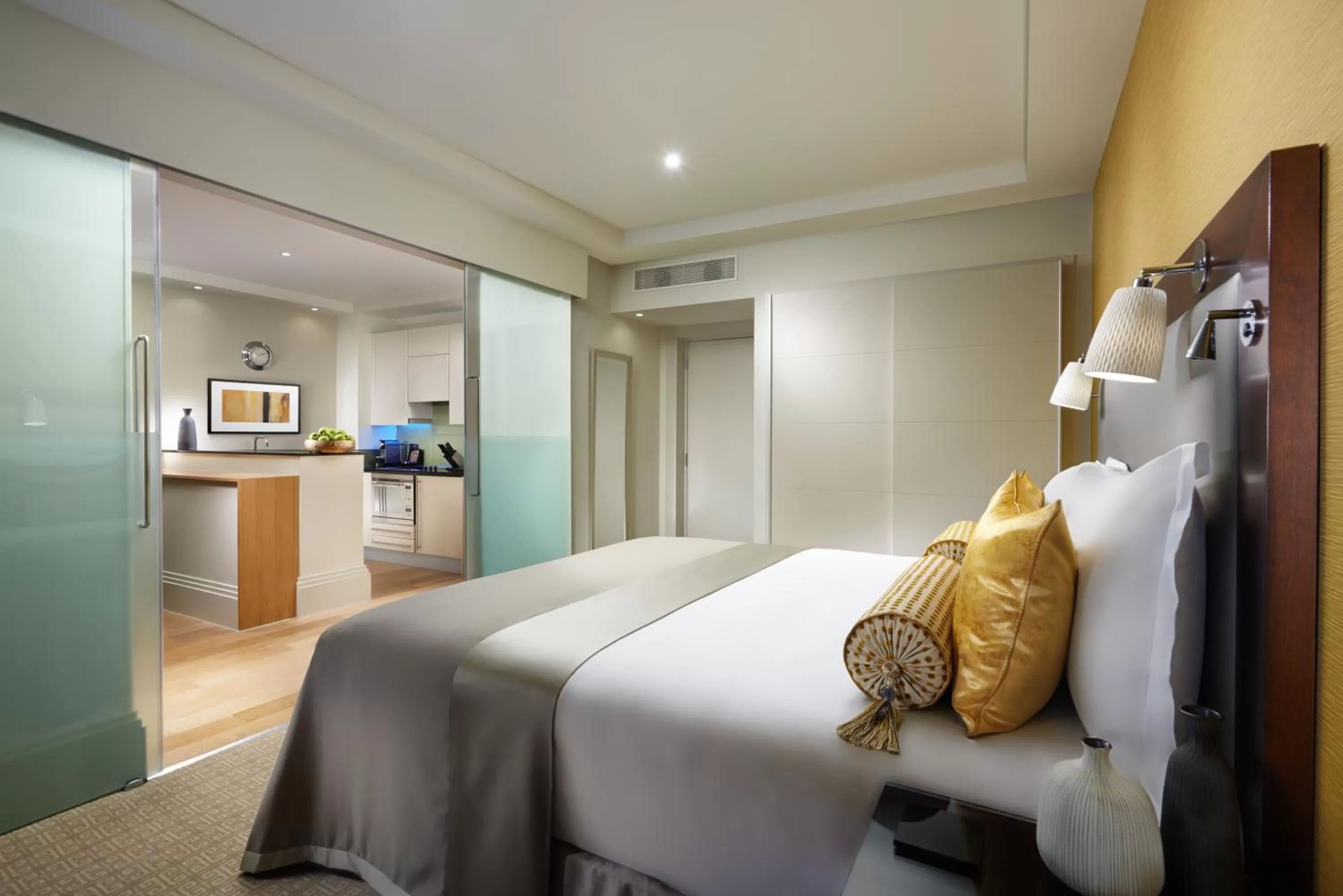 Kings Deluxe Junior Suite in Taj 51 Buckingham Gate Suites and Residences