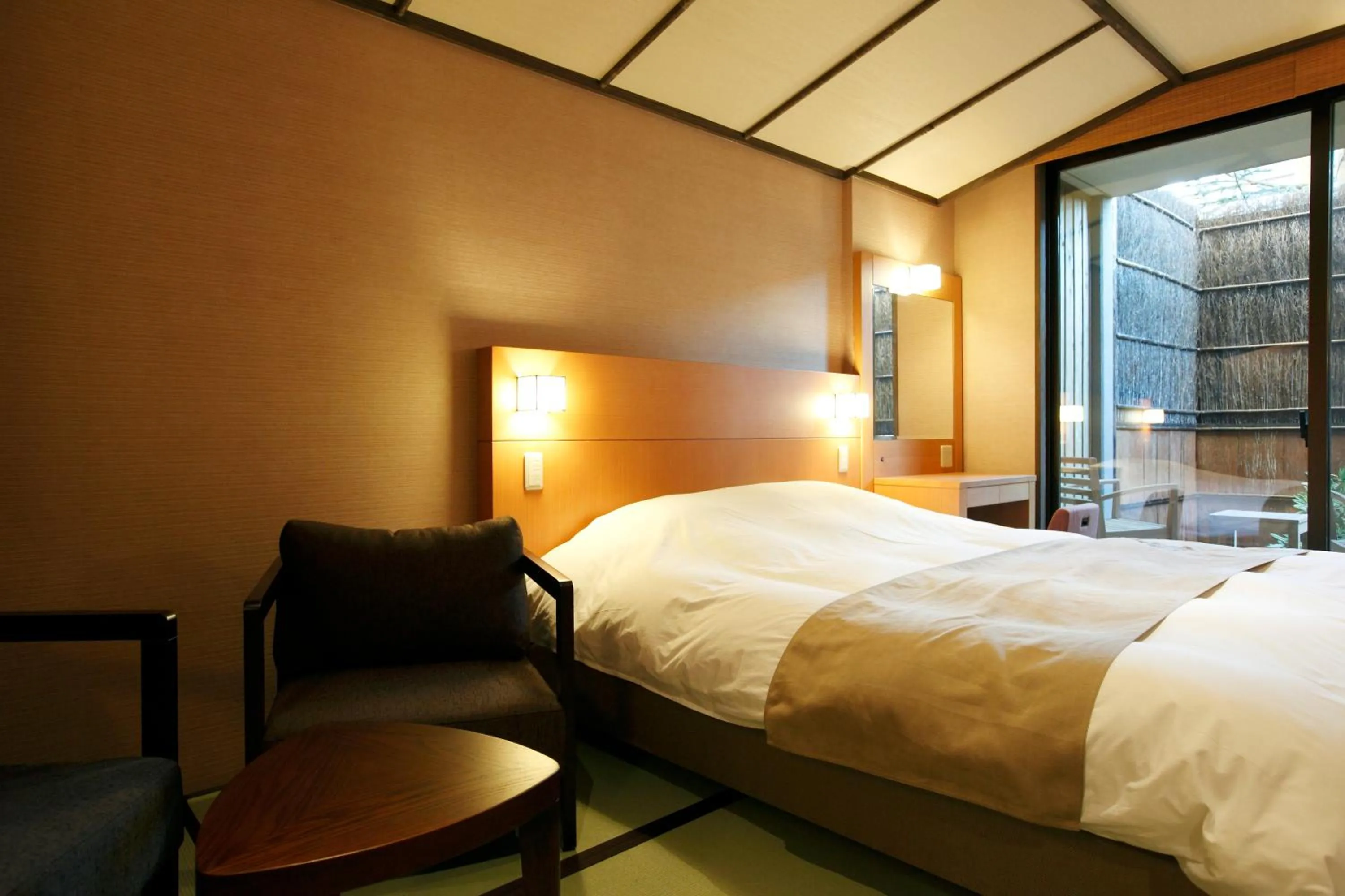 Deluxe Double Room with Tatami Area and Open-Air Bath - single occupancy - Non-Smoking in Tokinoniwa