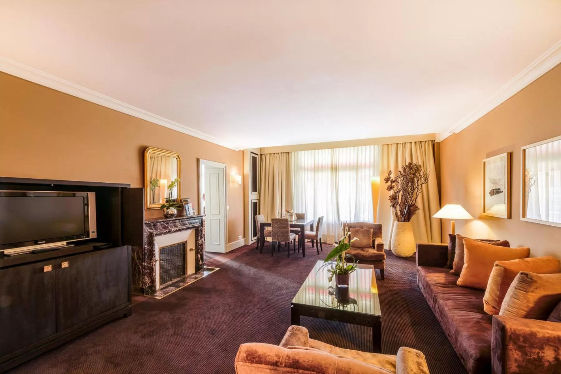 Deluxe One-Bedroom Suite in Lausanne Palace