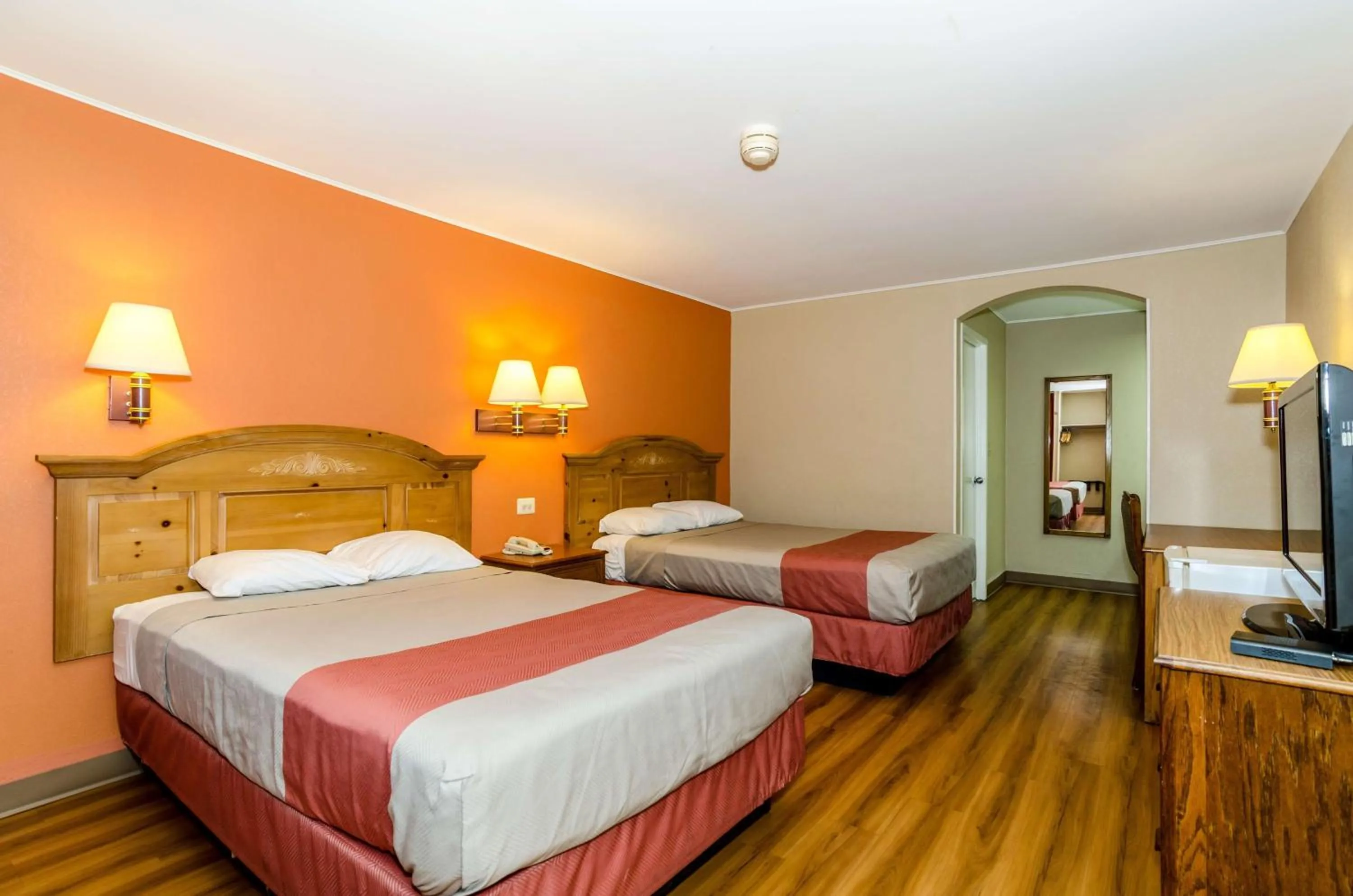 Quadruple Room - Disability Access - Non-Smoking in Motel 6-Newark, DE