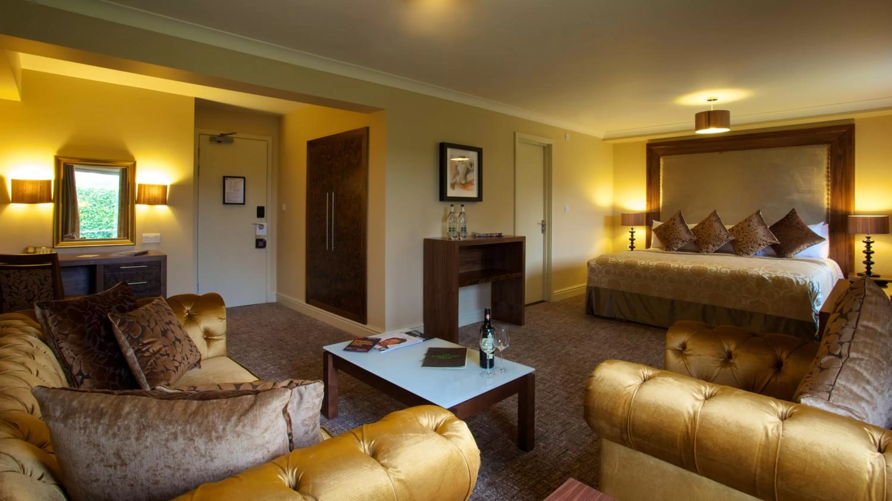 Suite in Aubrey Park Hotel