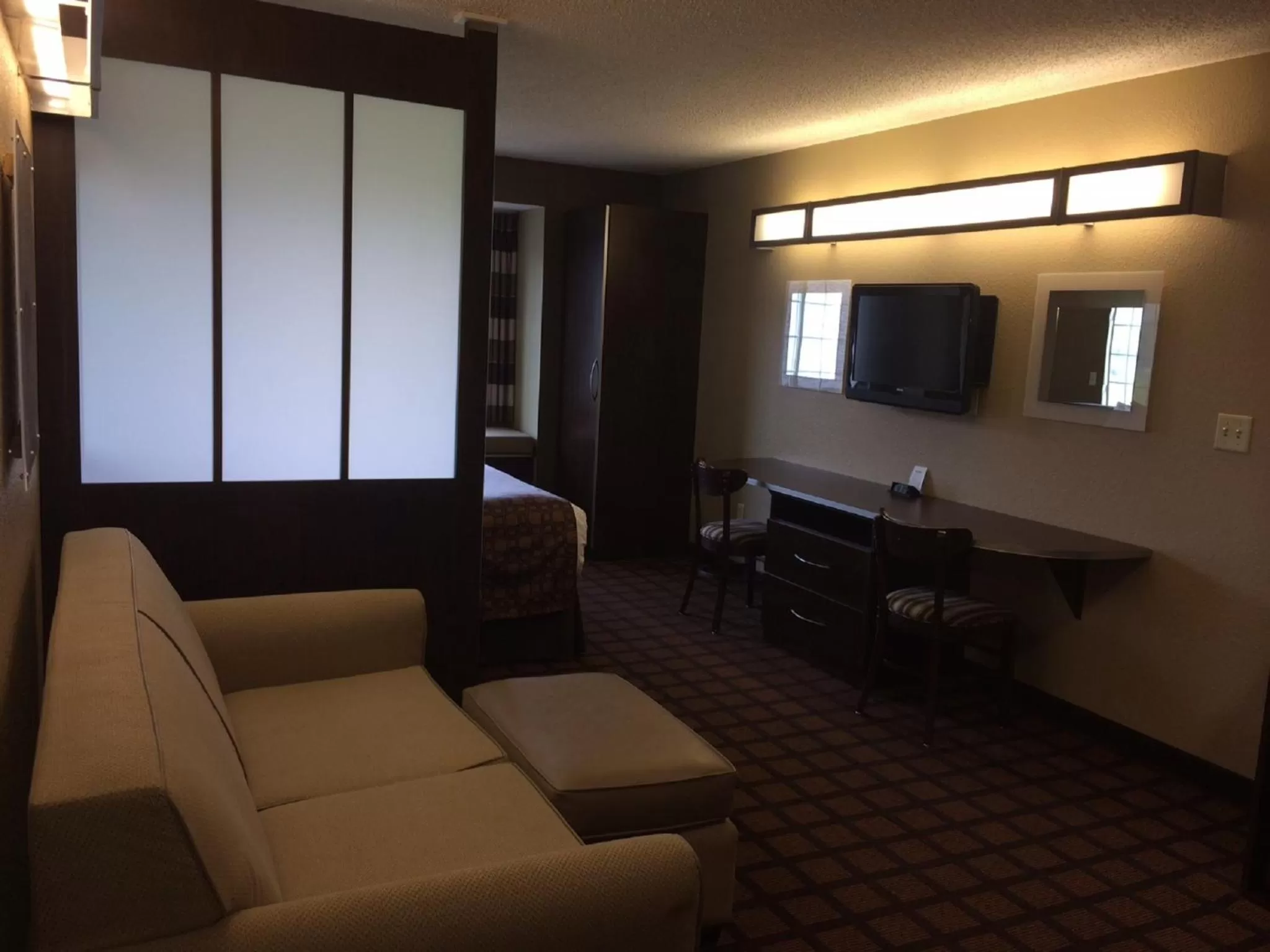 Queen Studio Suite - Mobility Access/Non-Smoking in Microtel Inn & Suites Mansfield PA