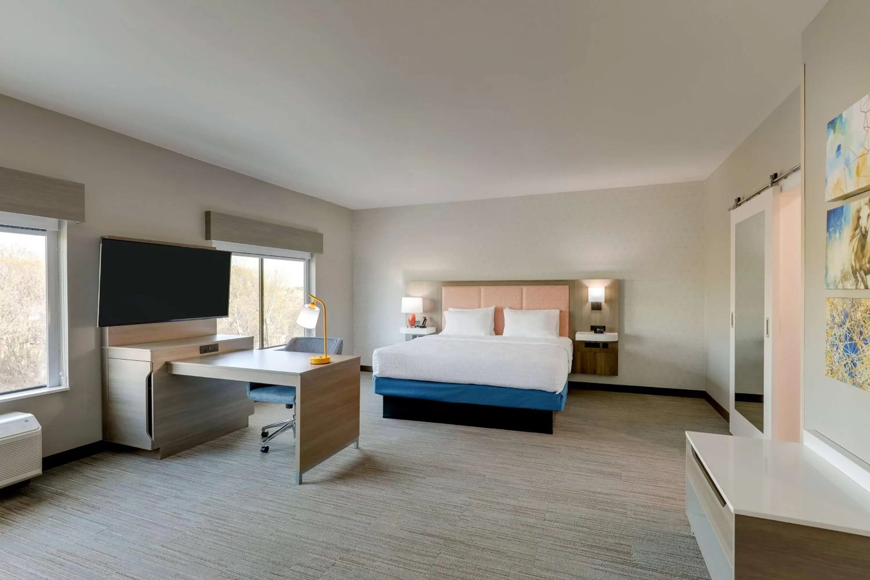 Studio King Room with Hearing Access and Sofabed in Hampton Inn & Suites Weatherford, Tx