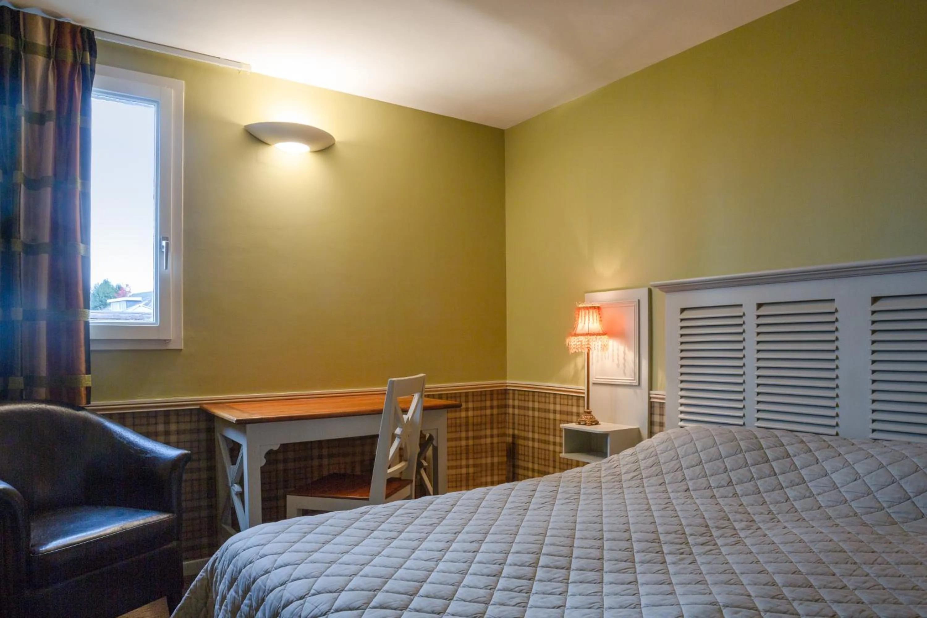 Superior Twin Room in The Originals City, Le Cottage Hôtel, Bruay-la-Buissière