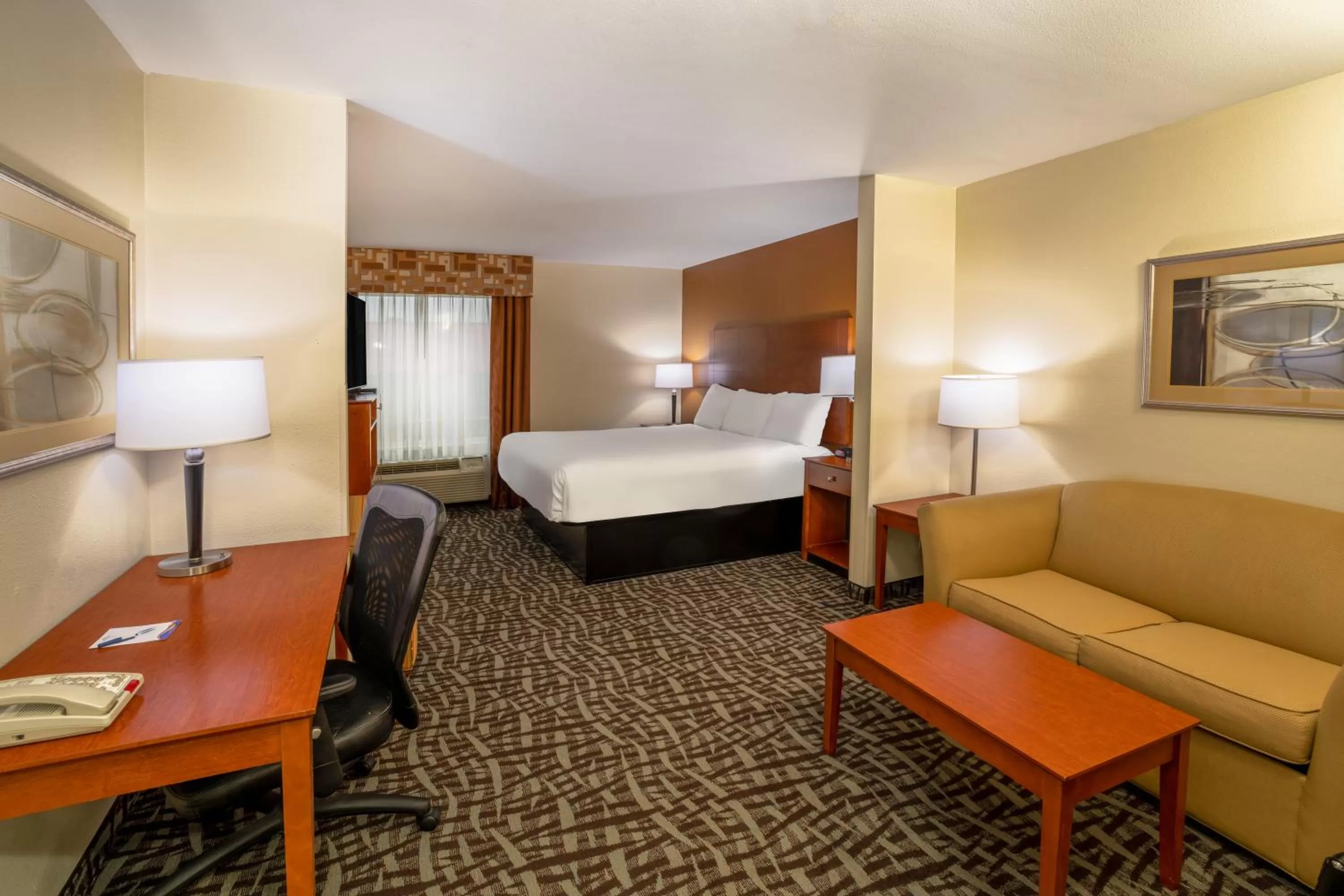 King Room - Non-Smoking in Baymont by Wyndham Savannah South