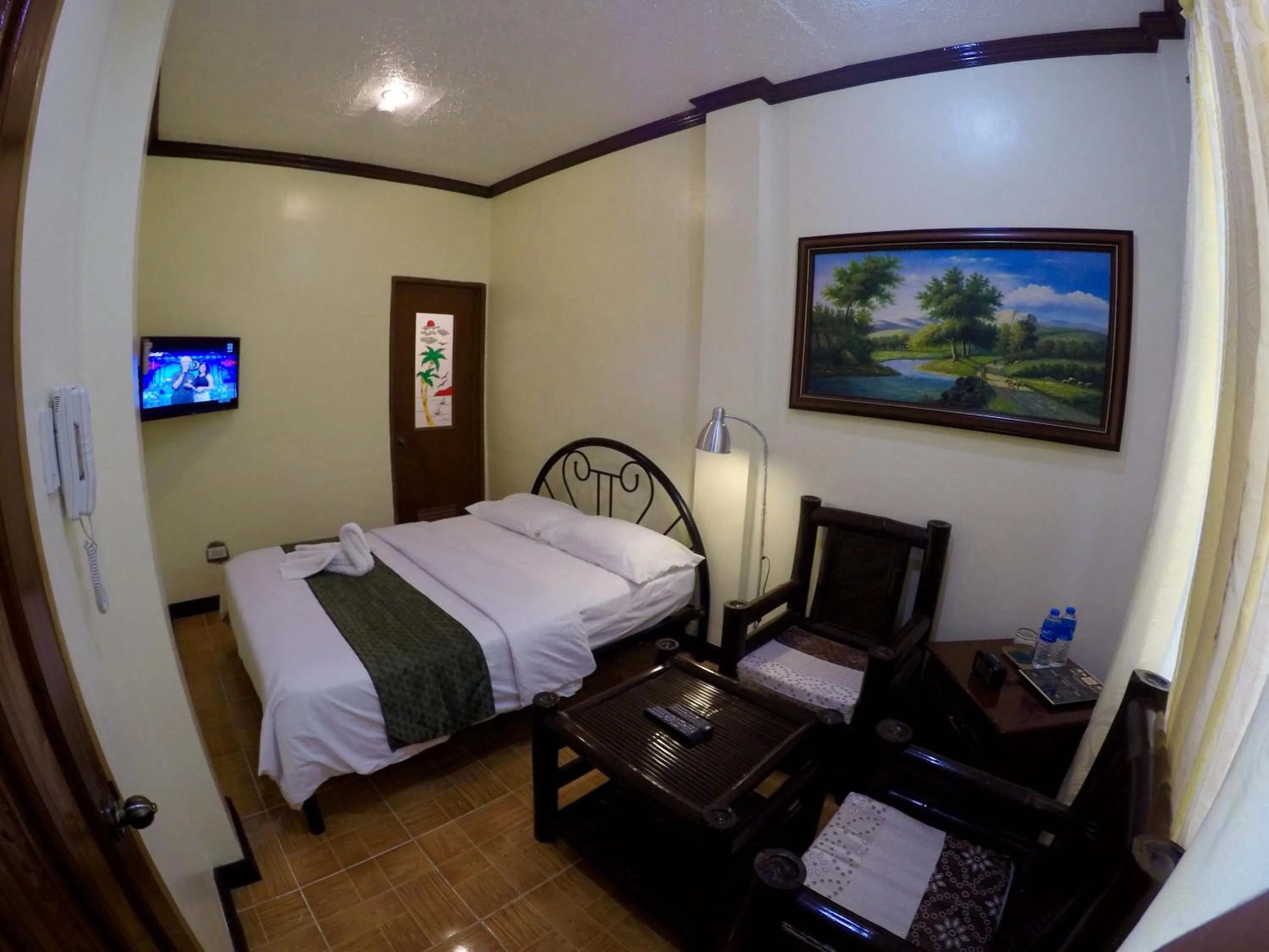 Deluxe Junior Suite in The Executive Villa Inn & Suites