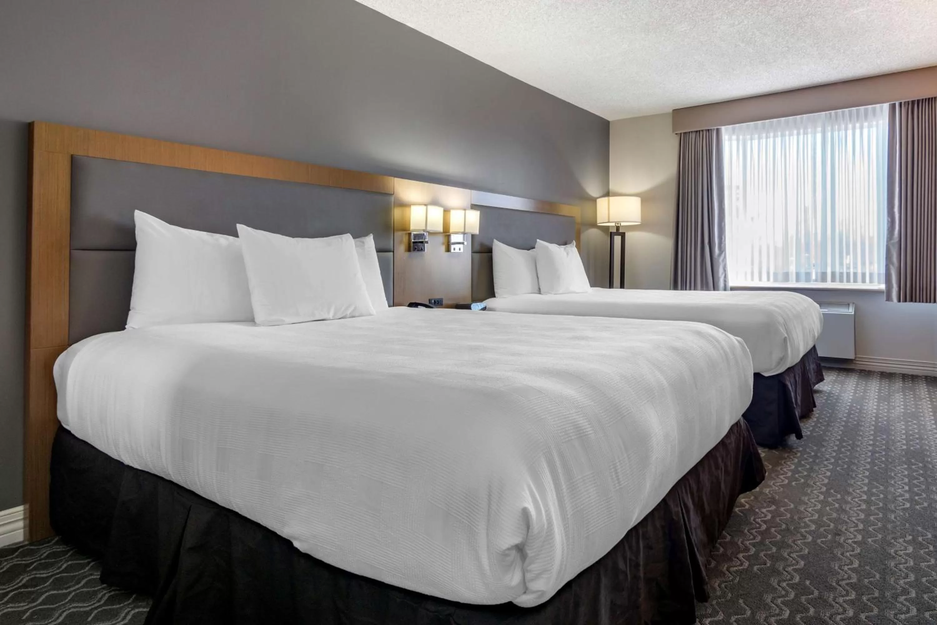 Executive Queen Room with Two Queen Beds in Best Western Plus Vancouver Airport Hotel