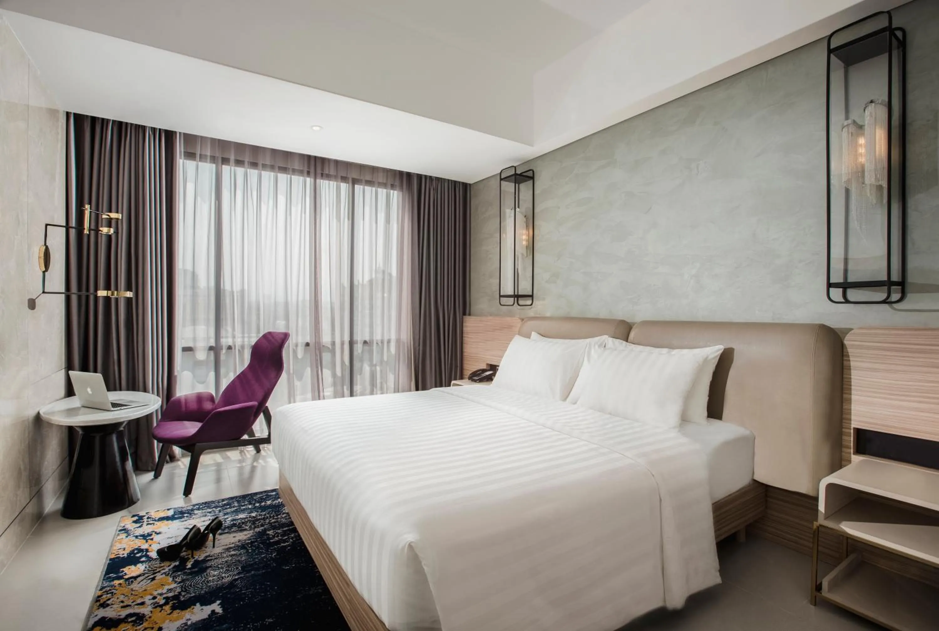 Classic Queen Room in Mercure Bandung City Centre